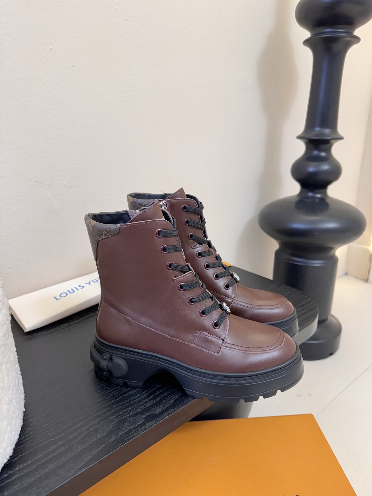 -25Fw秋冬新款Louis vuitton LV DISTRICT RANGER 及踝靴 系带厚底侧拉