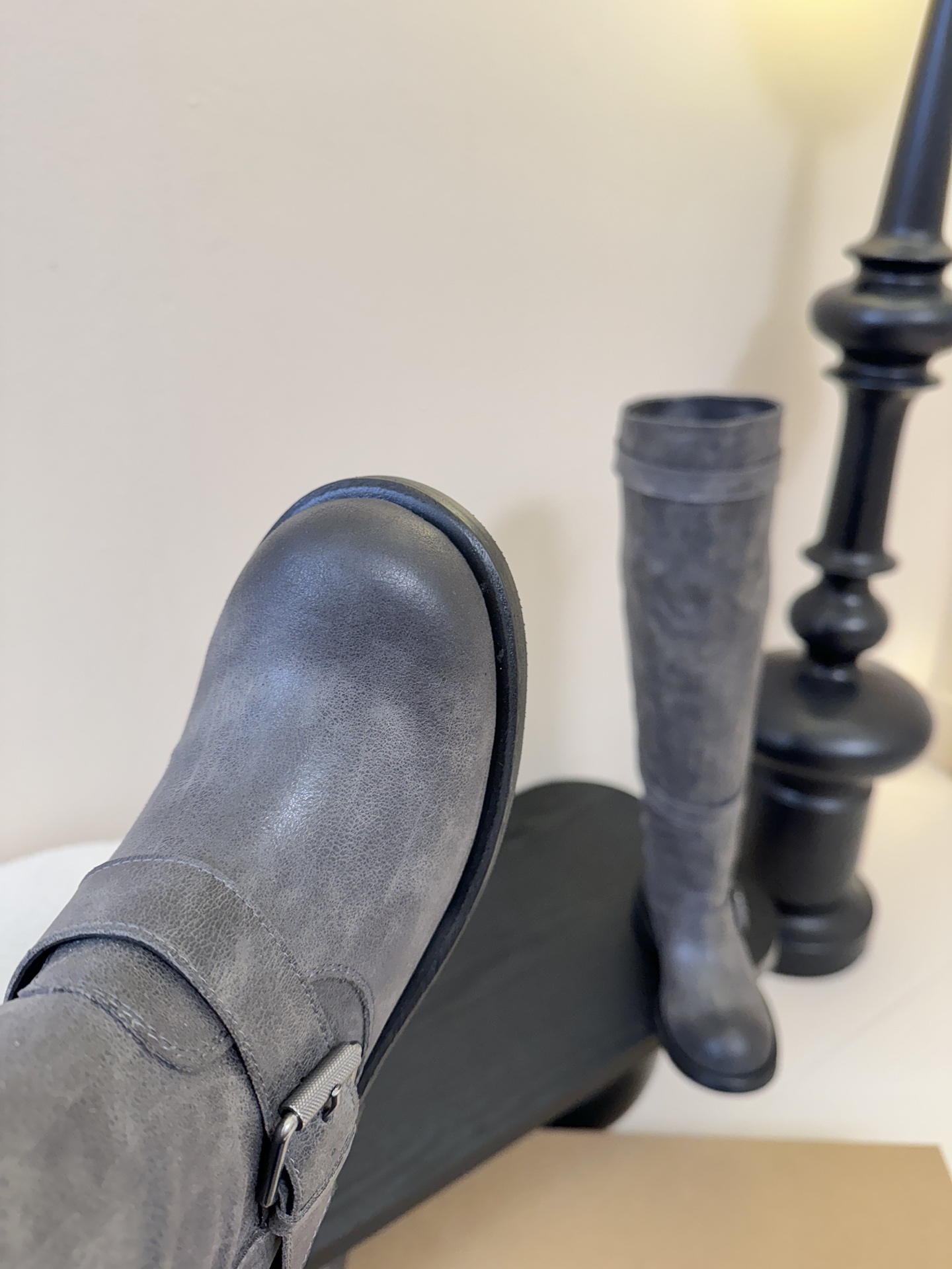 Negative Three骑士靴 氛围感的极致，真的帅到不讲理，原版定制粗犷的皮面和做旧质感，像是从电