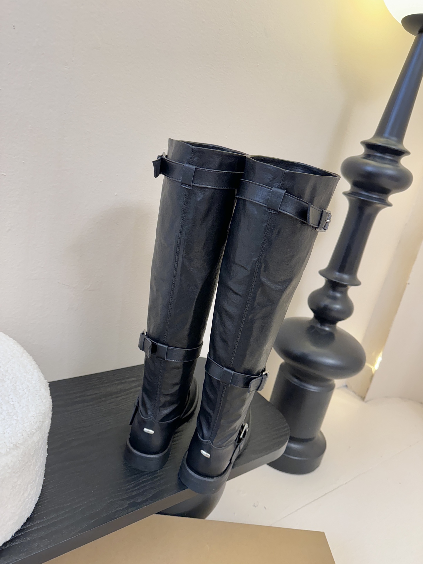 Negative Three骑士靴 氛围感的极致，真的帅到不讲理，原版定制粗犷的皮面和做旧质感，像是从电