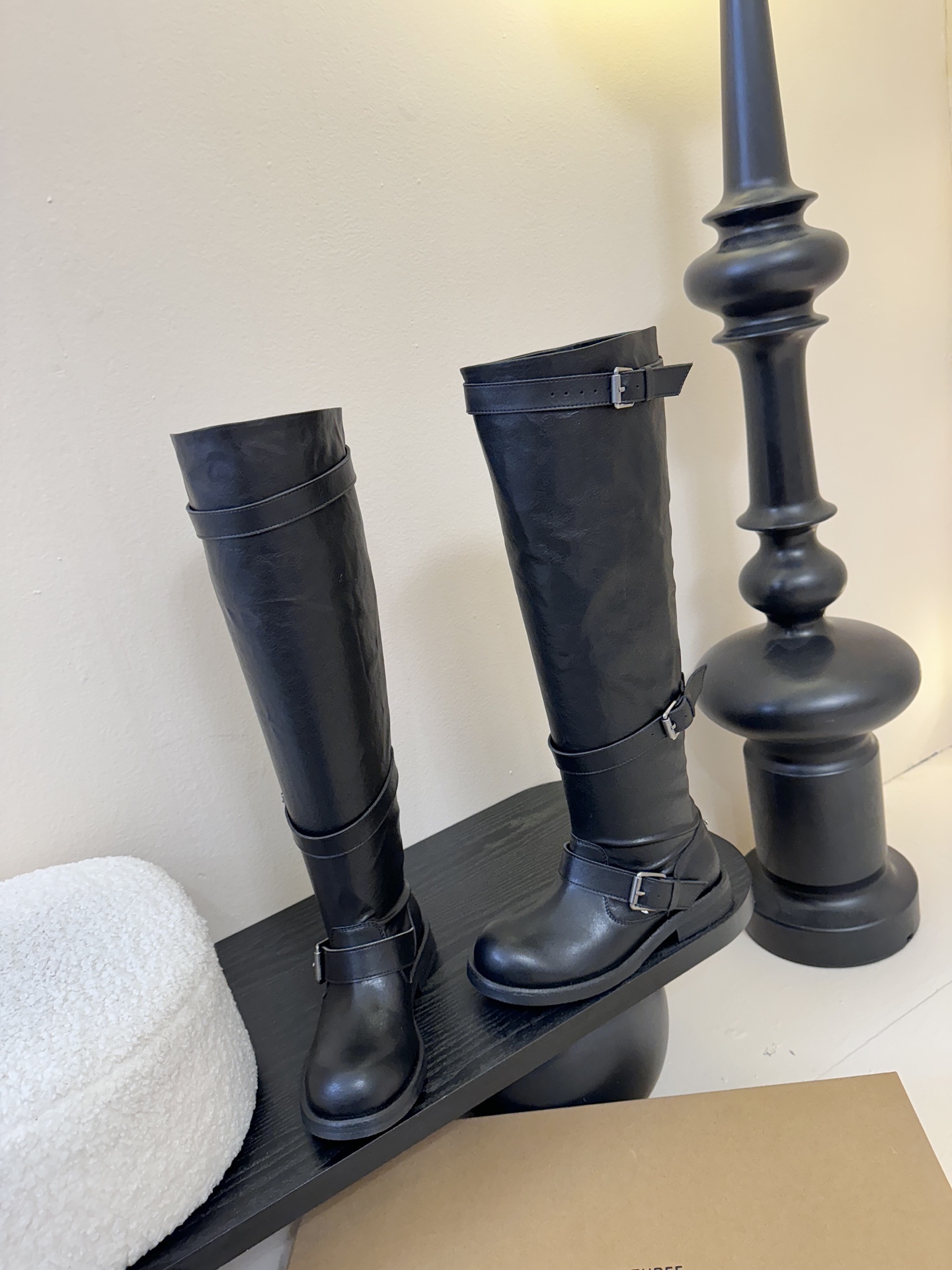 Negative Three骑士靴 氛围感的极致，真的帅到不讲理，原版定制粗犷的皮面和做旧质感，像是从电