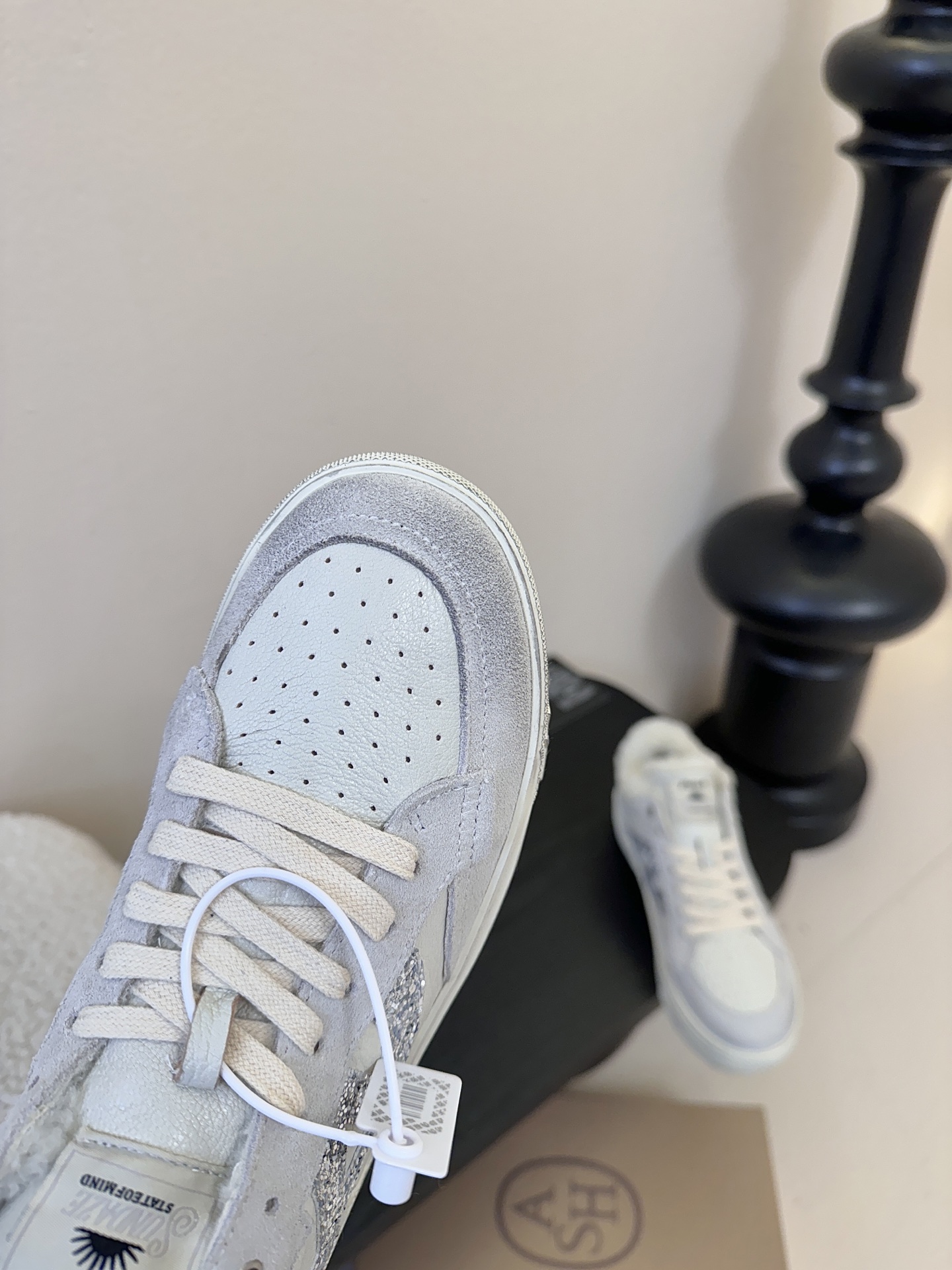 ASH本季爆款时尚休闲鞋小白鞋ASH可持续性时尚新型环保材质“新”时尚“型”篇章系列，ASH为致力可持续