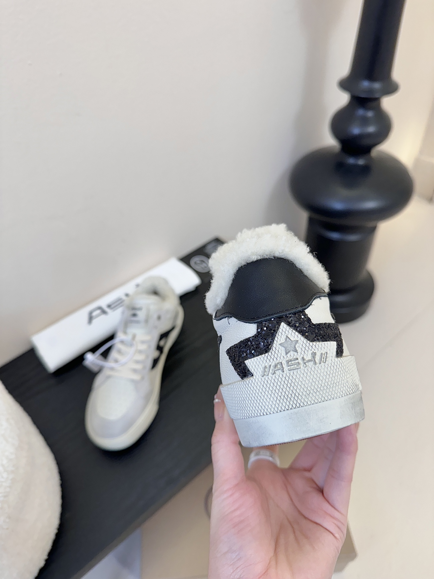 ASH本季爆款时尚休闲鞋小白鞋ASH可持续性时尚新型环保材质“新”时尚“型”篇章系列，ASH为致力可持续