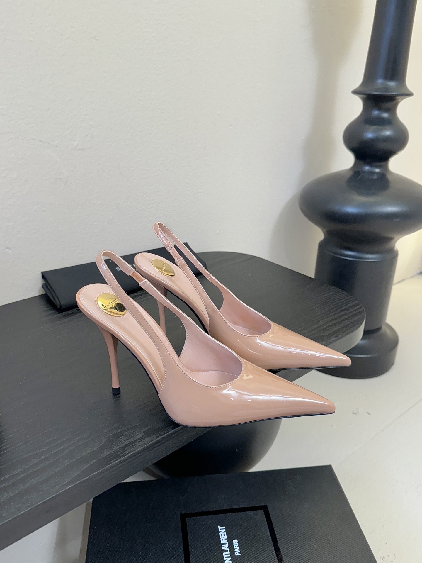 Saint Lauren* 圣罗兰走秀款超尖头凉鞋走秀款 把美丽刑锯表现的淋漓尽致 姐姐的美丽尤物平底鞋