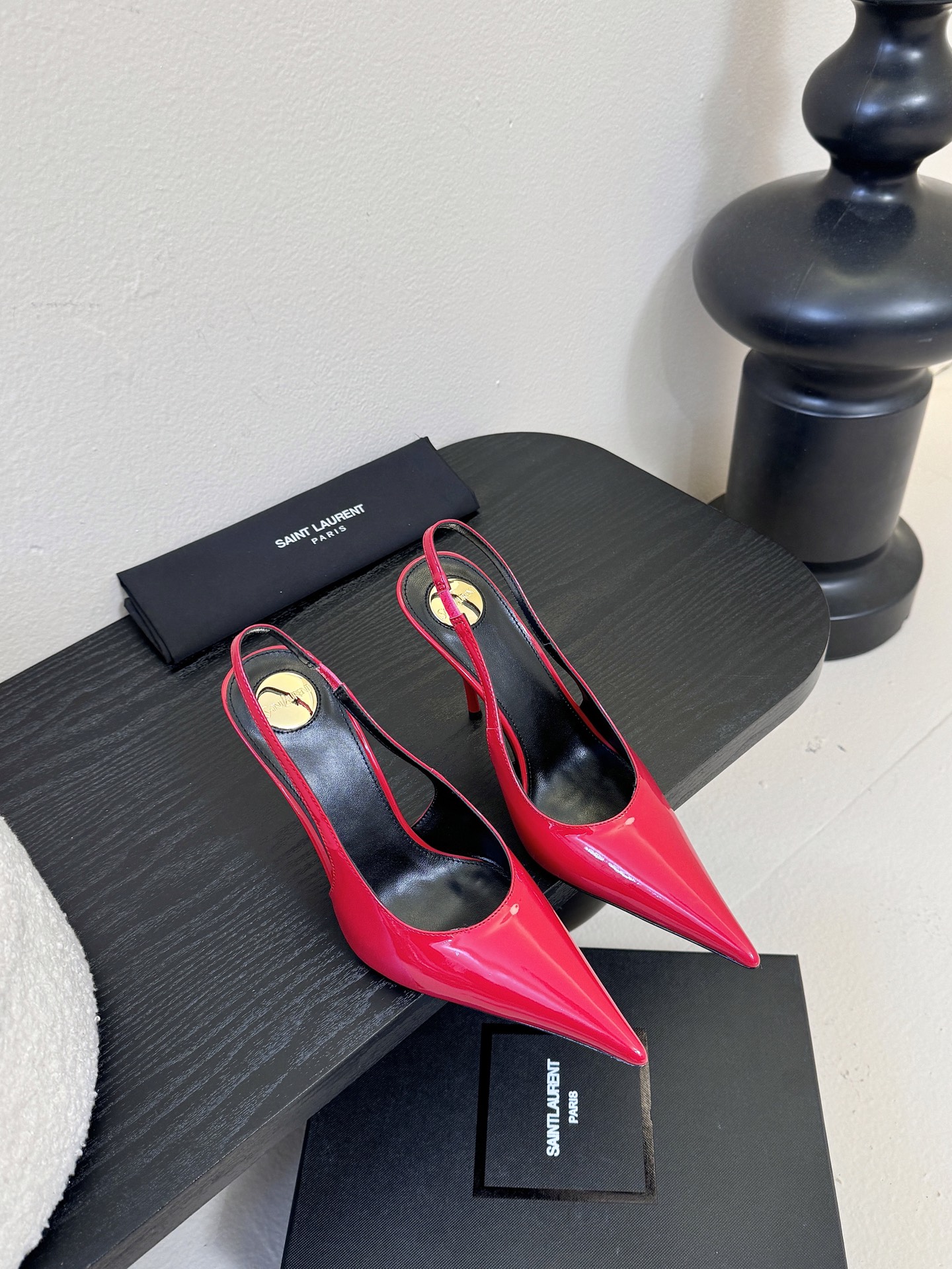 Saint Lauren* 圣罗兰走秀款超尖头凉鞋走秀款 把美丽刑锯表现的淋漓尽致 姐姐的美丽尤物平底鞋