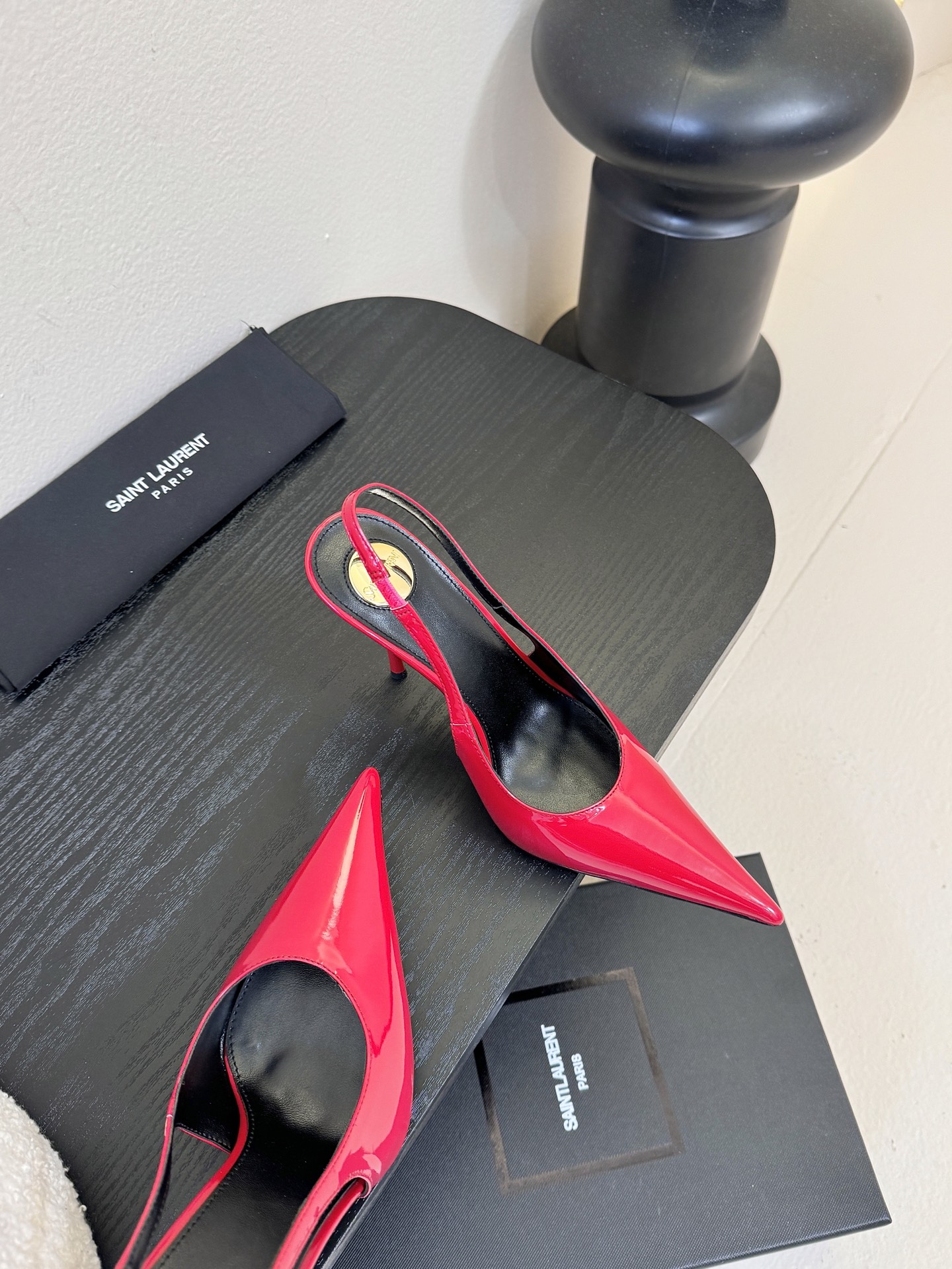 Saint Lauren* 圣罗兰走秀款超尖头凉鞋走秀款 把美丽刑锯表现的淋漓尽致 姐姐的美丽尤物平底鞋