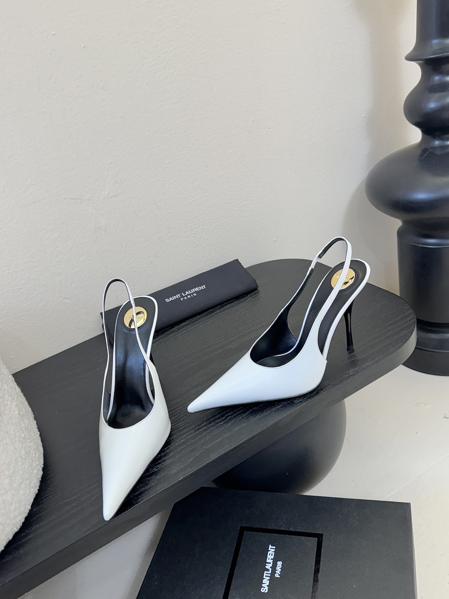 Saint Lauren* 圣罗兰走秀款超尖头凉鞋走秀款 把美丽刑锯表现的淋漓尽致 姐姐的美丽尤物平底鞋