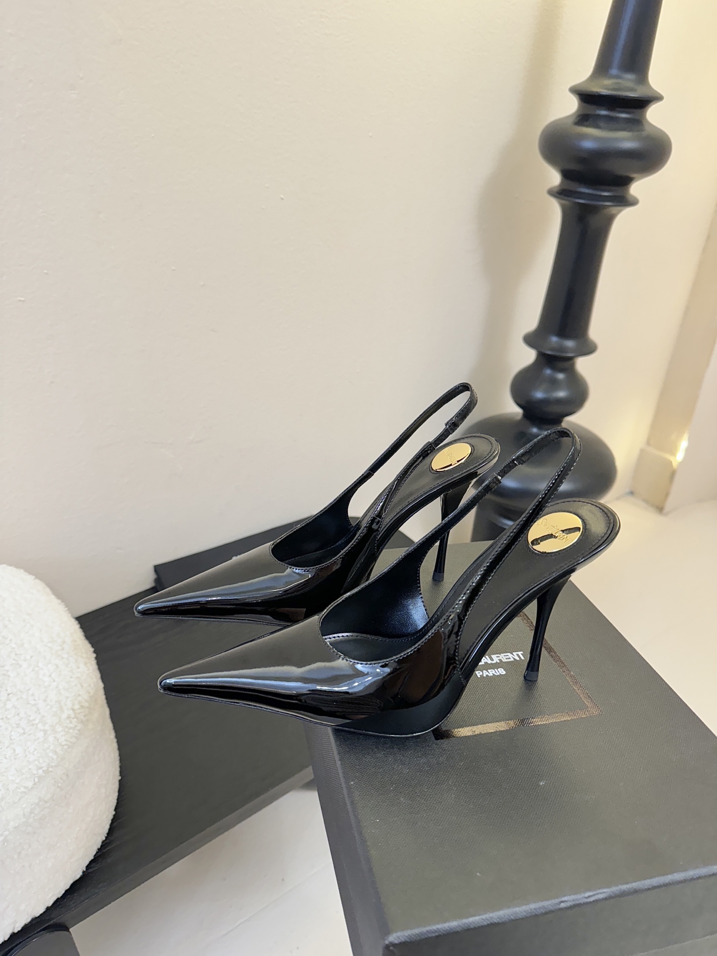 Saint Lauren* 圣罗兰走秀款超尖头凉鞋走秀款 把美丽刑锯表现的淋漓尽致 姐姐的美丽尤物平底鞋