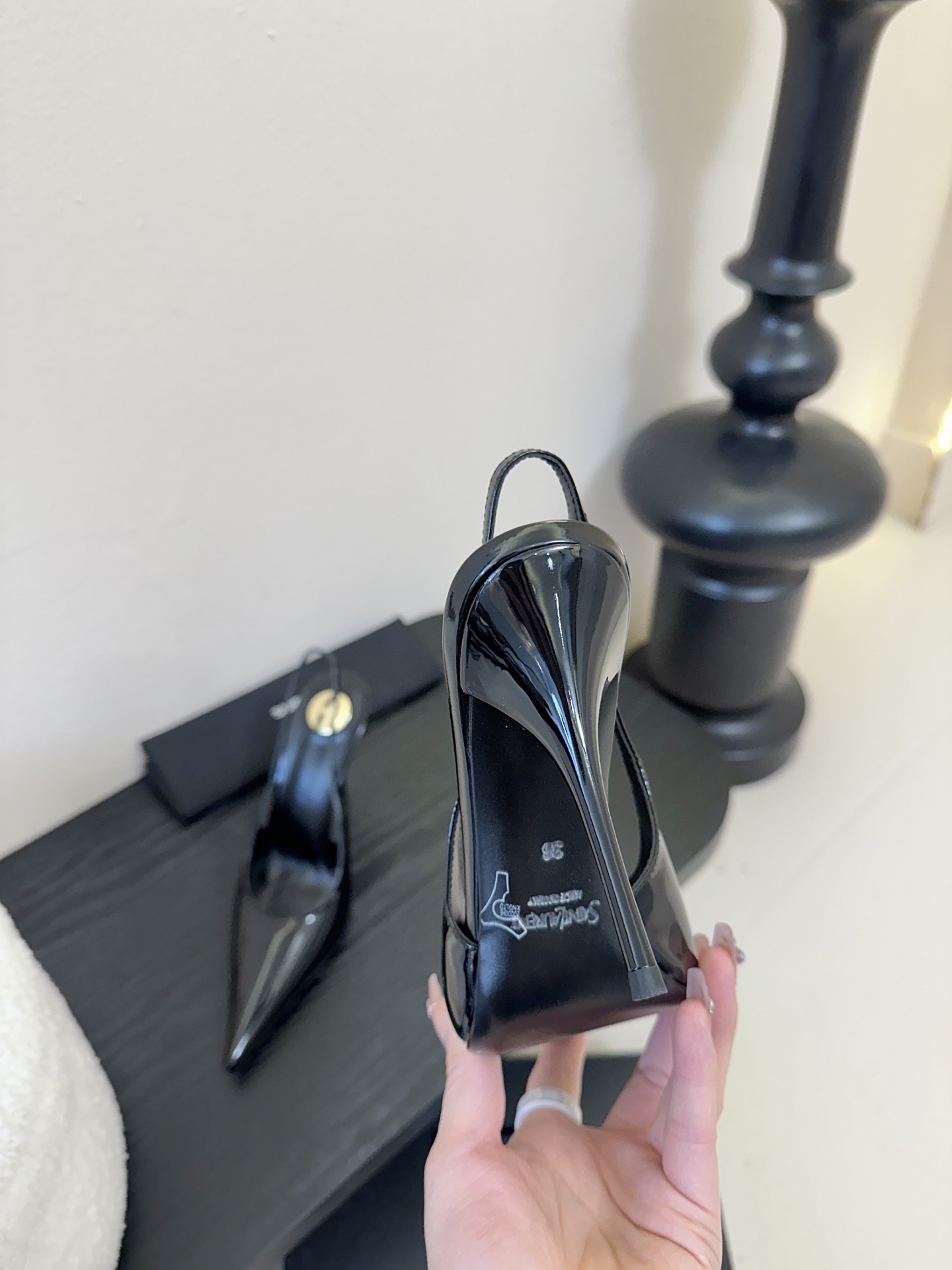 Saint Lauren* 圣罗兰走秀款超尖头凉鞋走秀款 把美丽刑锯表现的淋漓尽致 姐姐的美丽尤物平底鞋