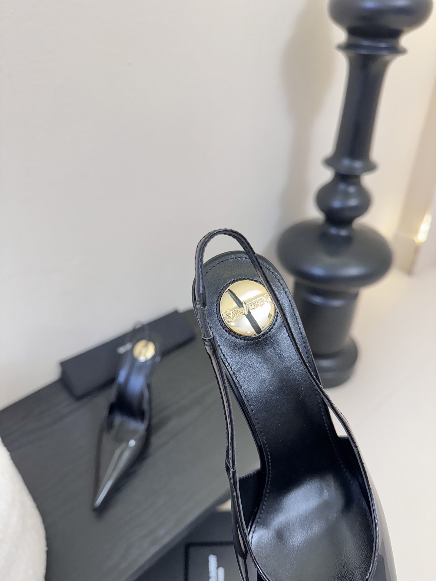 Saint Lauren* 圣罗兰走秀款超尖头凉鞋走秀款 把美丽刑锯表现的淋漓尽致 姐姐的美丽尤物平底鞋