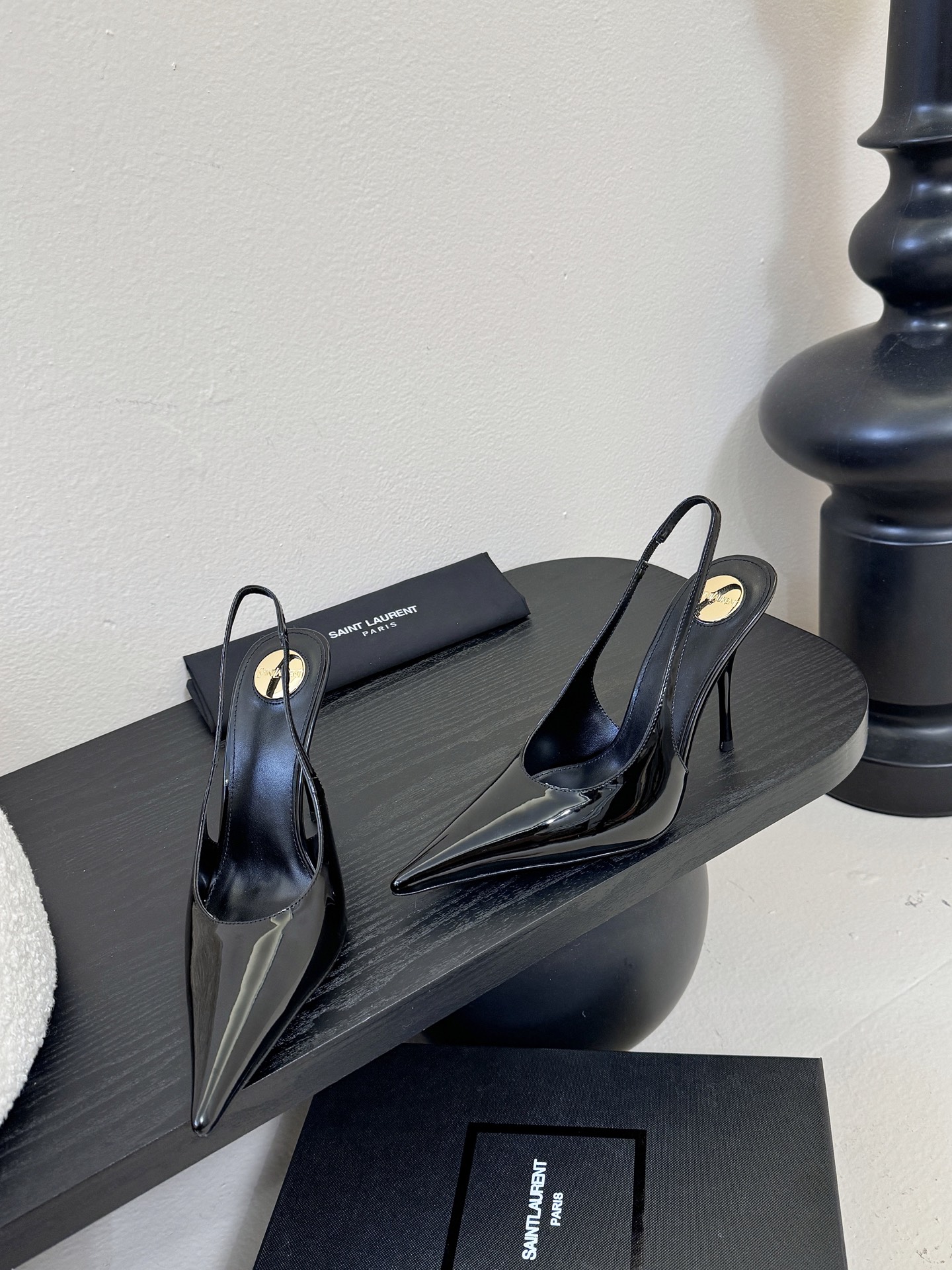 Saint Lauren* 圣罗兰走秀款超尖头凉鞋走秀款 把美丽刑锯表现的淋漓尽致 姐姐的美丽尤物平底鞋