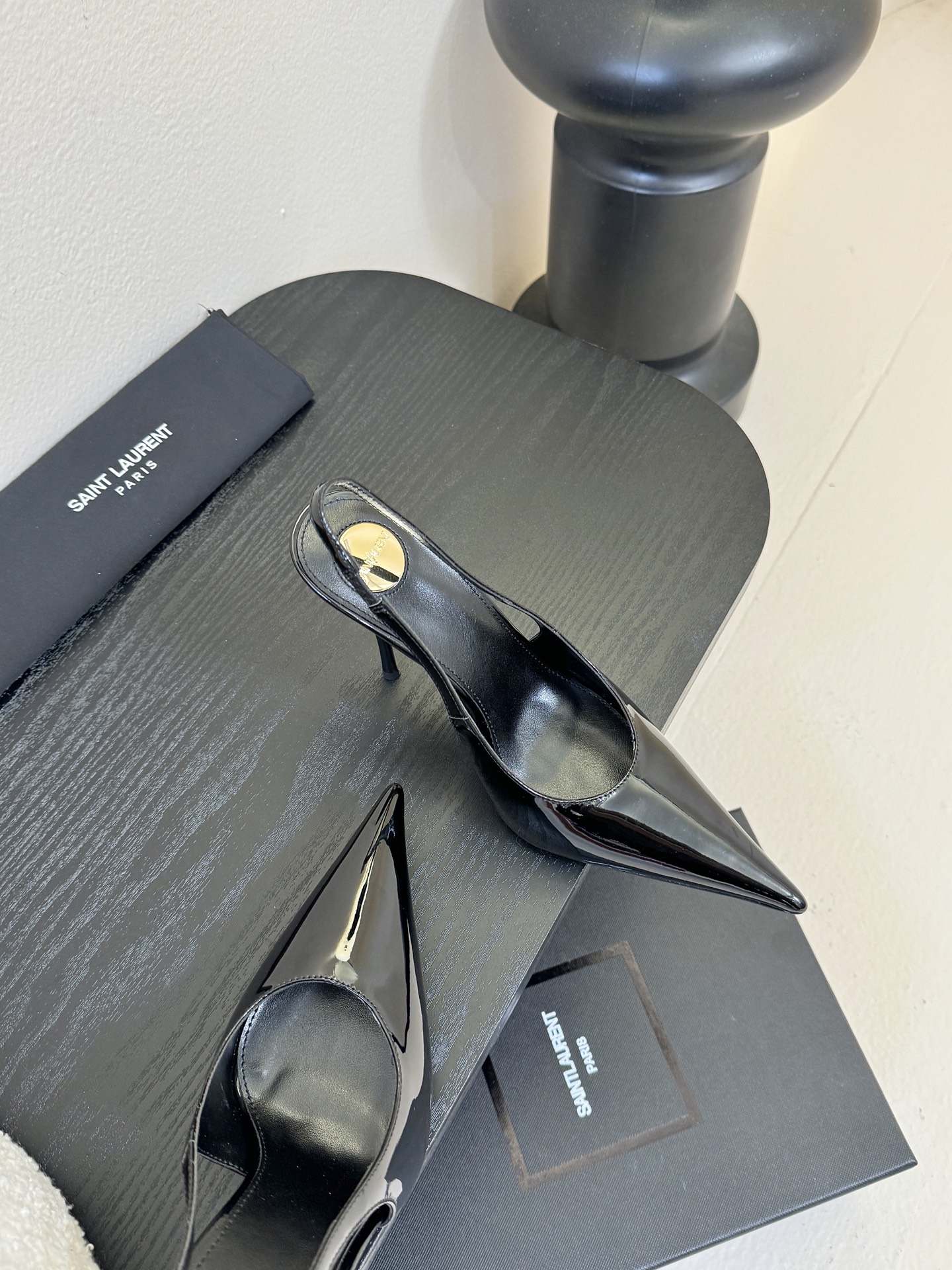 Saint Lauren* 圣罗兰走秀款超尖头凉鞋走秀款 把美丽刑锯表现的淋漓尽致 姐姐的美丽尤物平底鞋