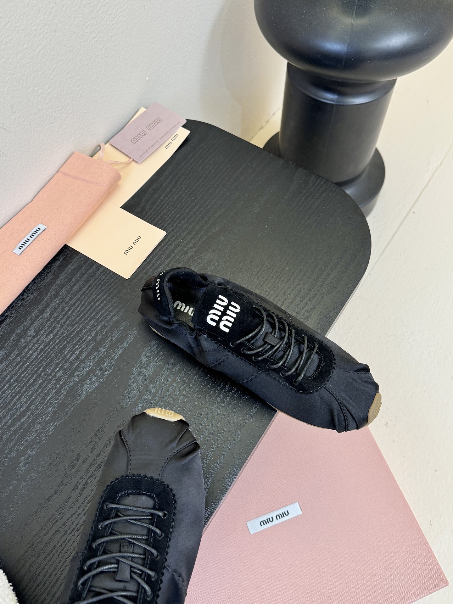 顶级MiuMiu缪缪春夏最新走秀款薄底鞋 休闲鞋 超多明星网红种草 国内外博主刷爆的一款 小红书种草系列