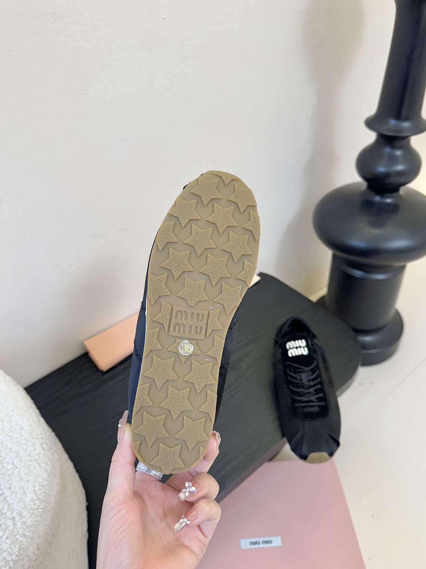 顶级MiuMiu缪缪春夏最新走秀款薄底鞋 休闲鞋 超多明星网红种草 国内外博主刷爆的一款 小红书种草系列
