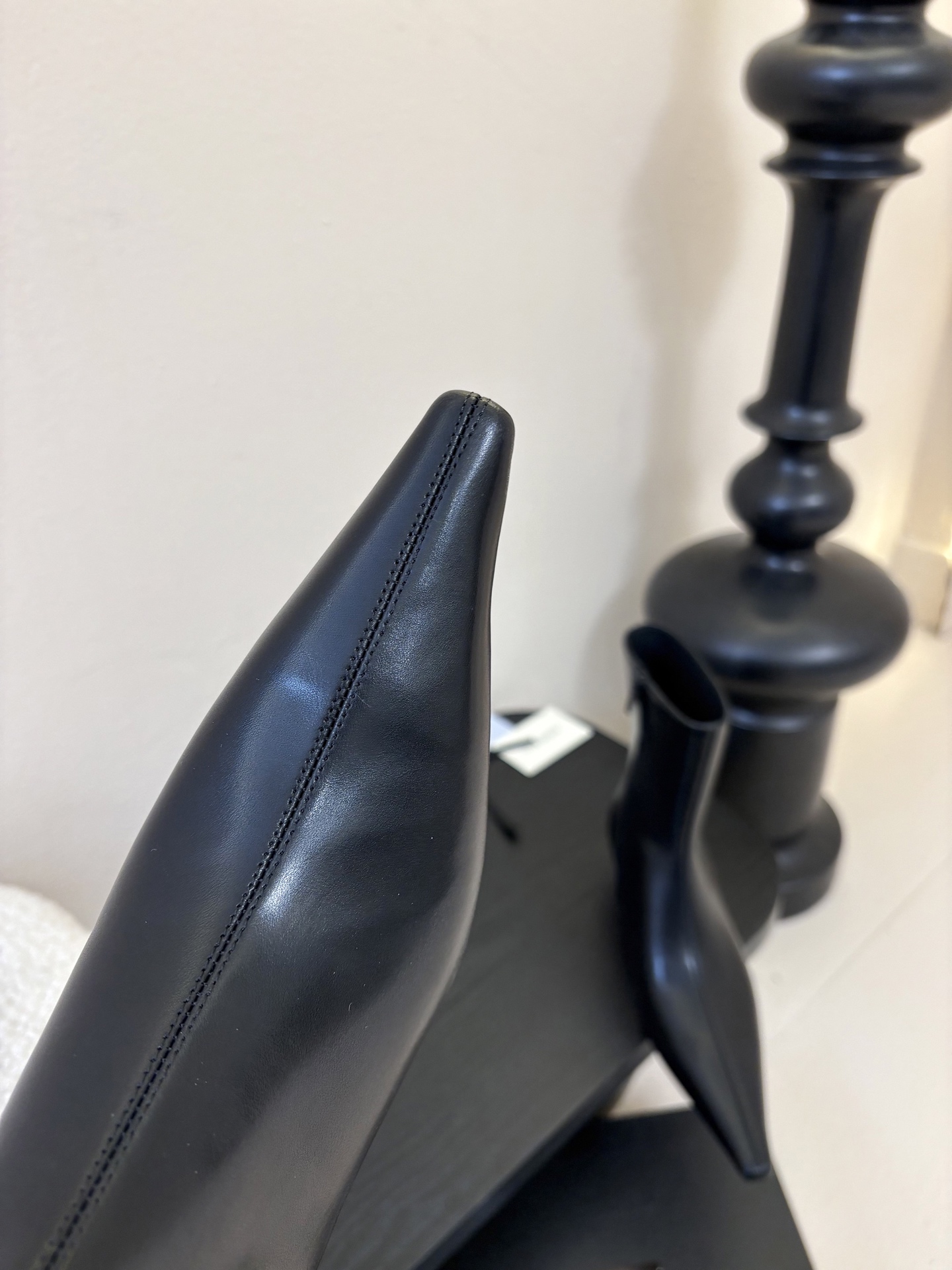 SAINT LAURENT圣罗兰秋冬走秀款 粗跟短靴 超多明星时尚博主种草 唯有YSL最懂女人心不接受反