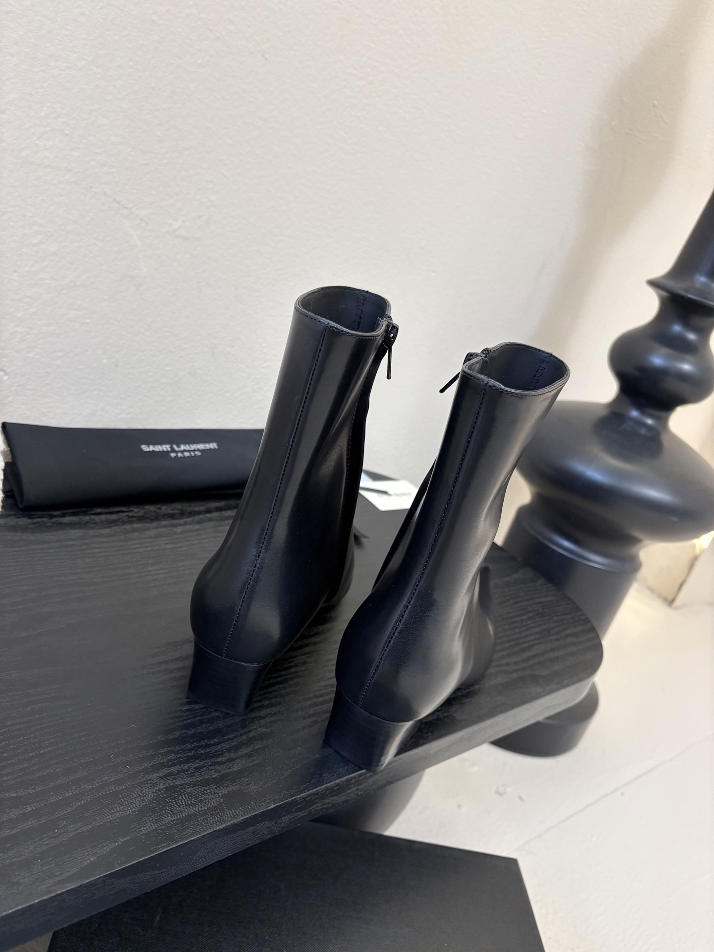 SAINT LAURENT圣罗兰秋冬走秀款 粗跟短靴 超多明星时尚博主种草 唯有YSL最懂女人心不接受反