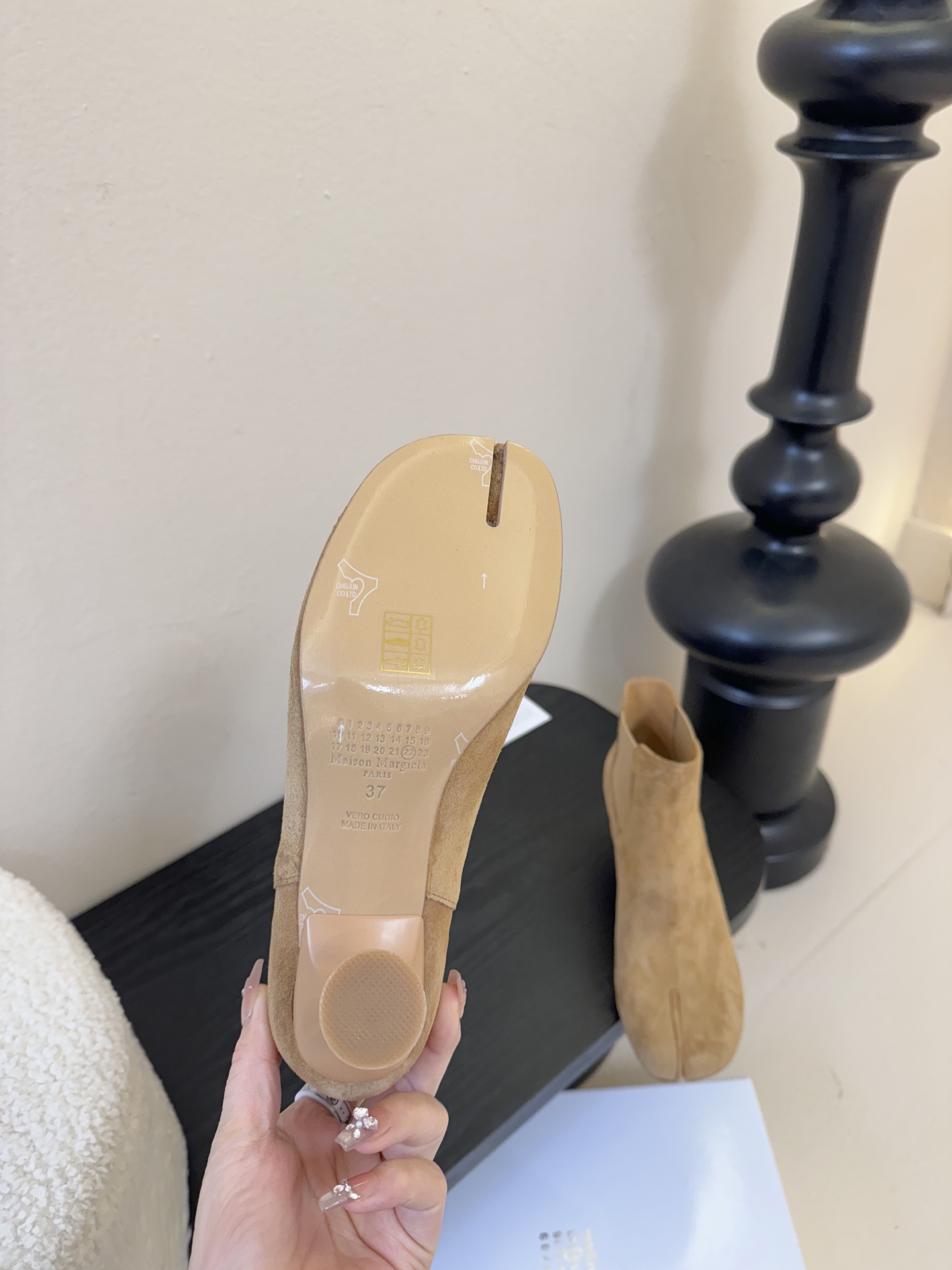 Maison Margiel* 玛吉拉分趾经典款矮跟娃娃头苹果头短靴MM6家tabi分趾鞋靴2025新品