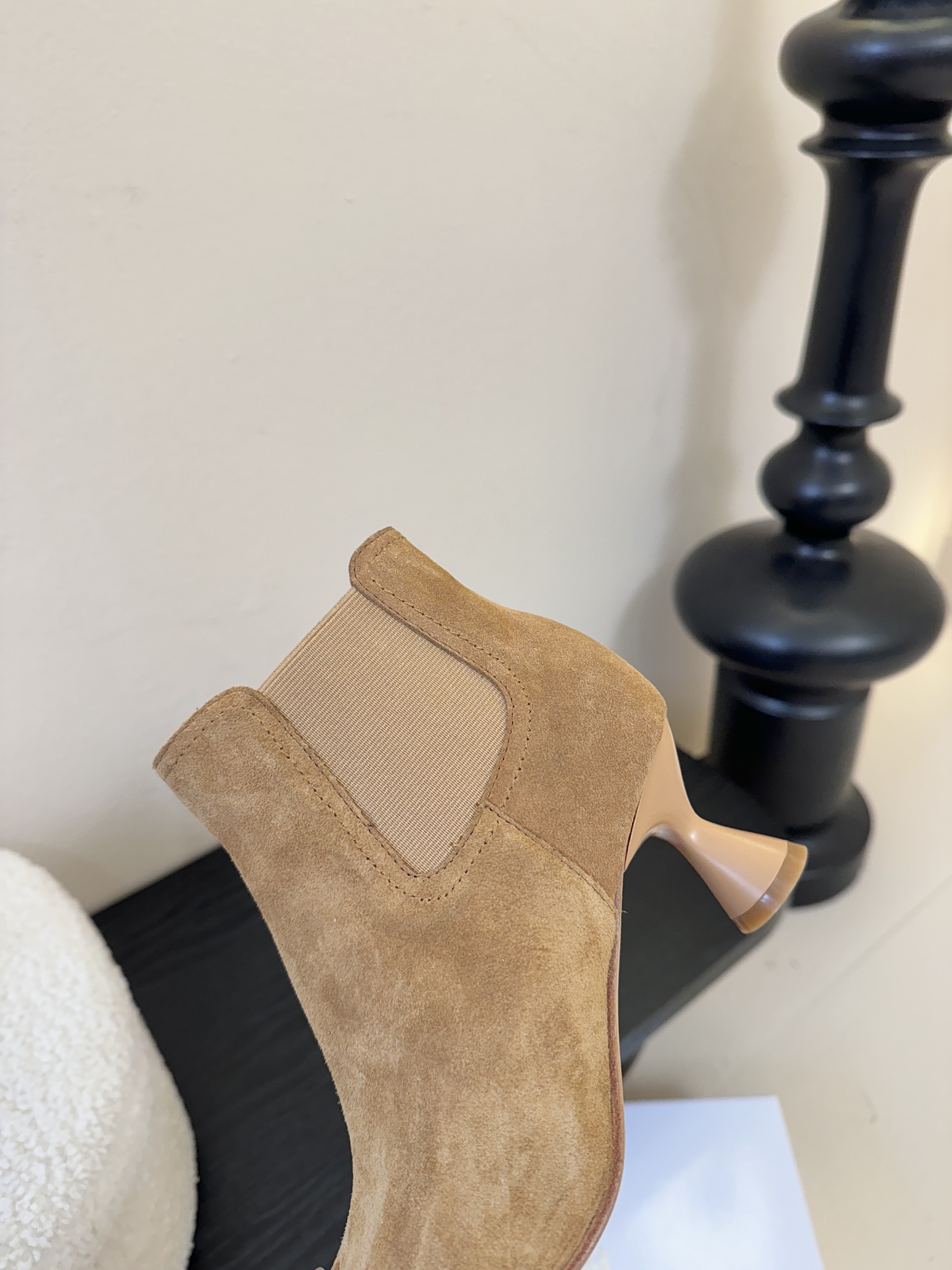 Maison Margiel* 玛吉拉分趾经典款矮跟娃娃头苹果头短靴MM6家tabi分趾鞋靴2025新品