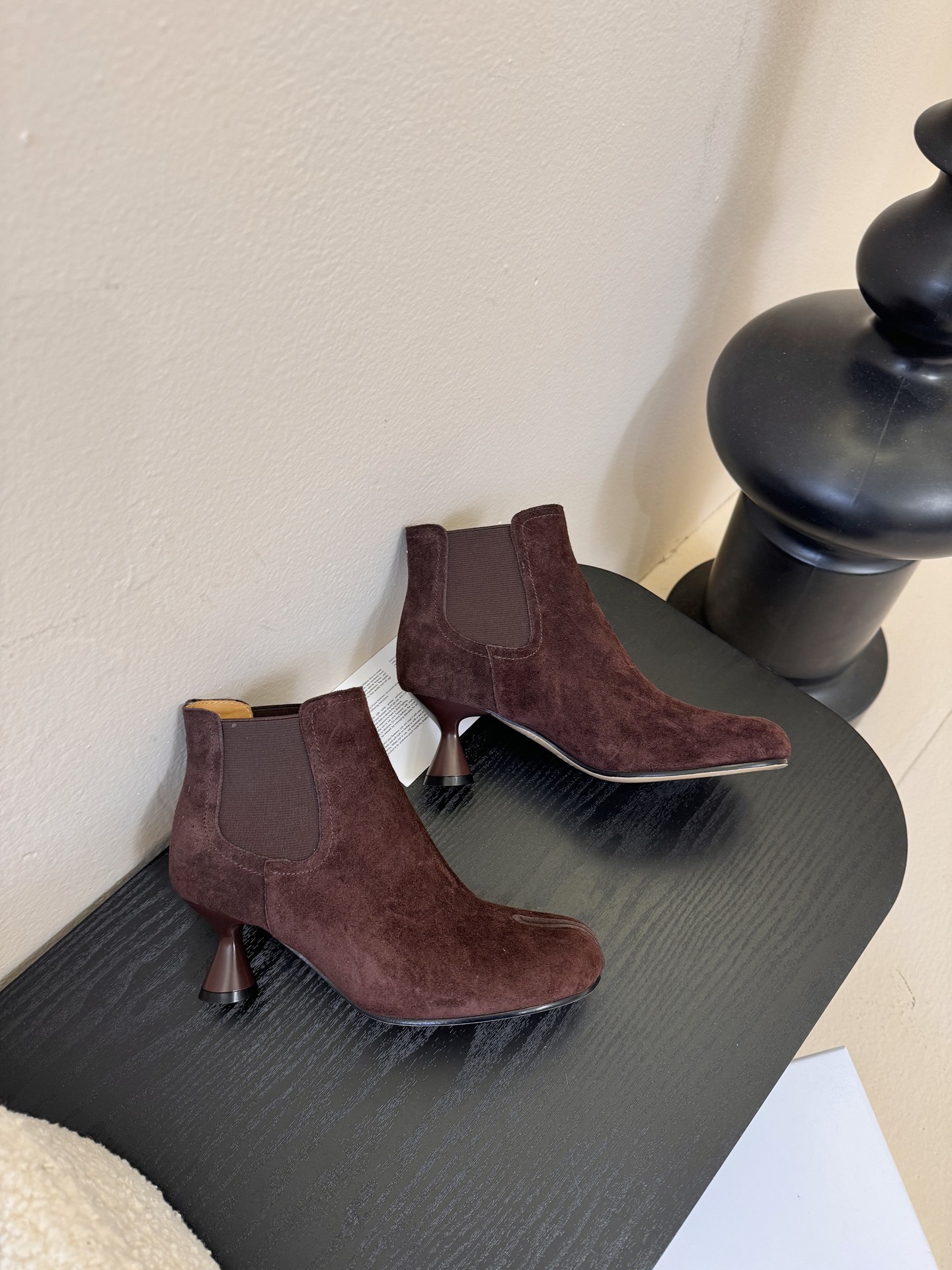 Maison Margiel* 玛吉拉分趾经典款矮跟娃娃头苹果头短靴MM6家tabi分趾鞋靴2025新品