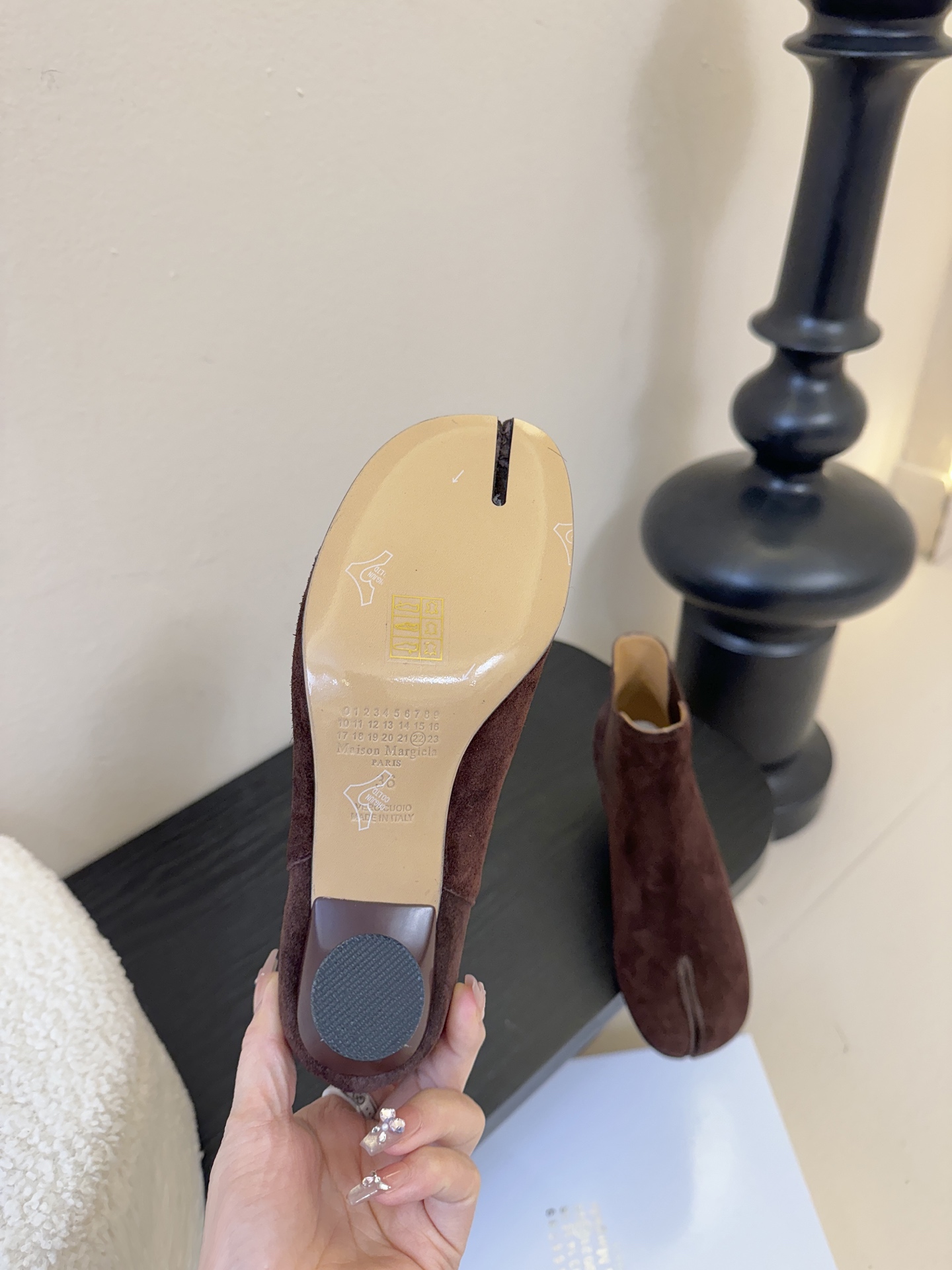 Maison Margiel* 玛吉拉分趾经典款矮跟娃娃头苹果头短靴MM6家tabi分趾鞋靴2025新品