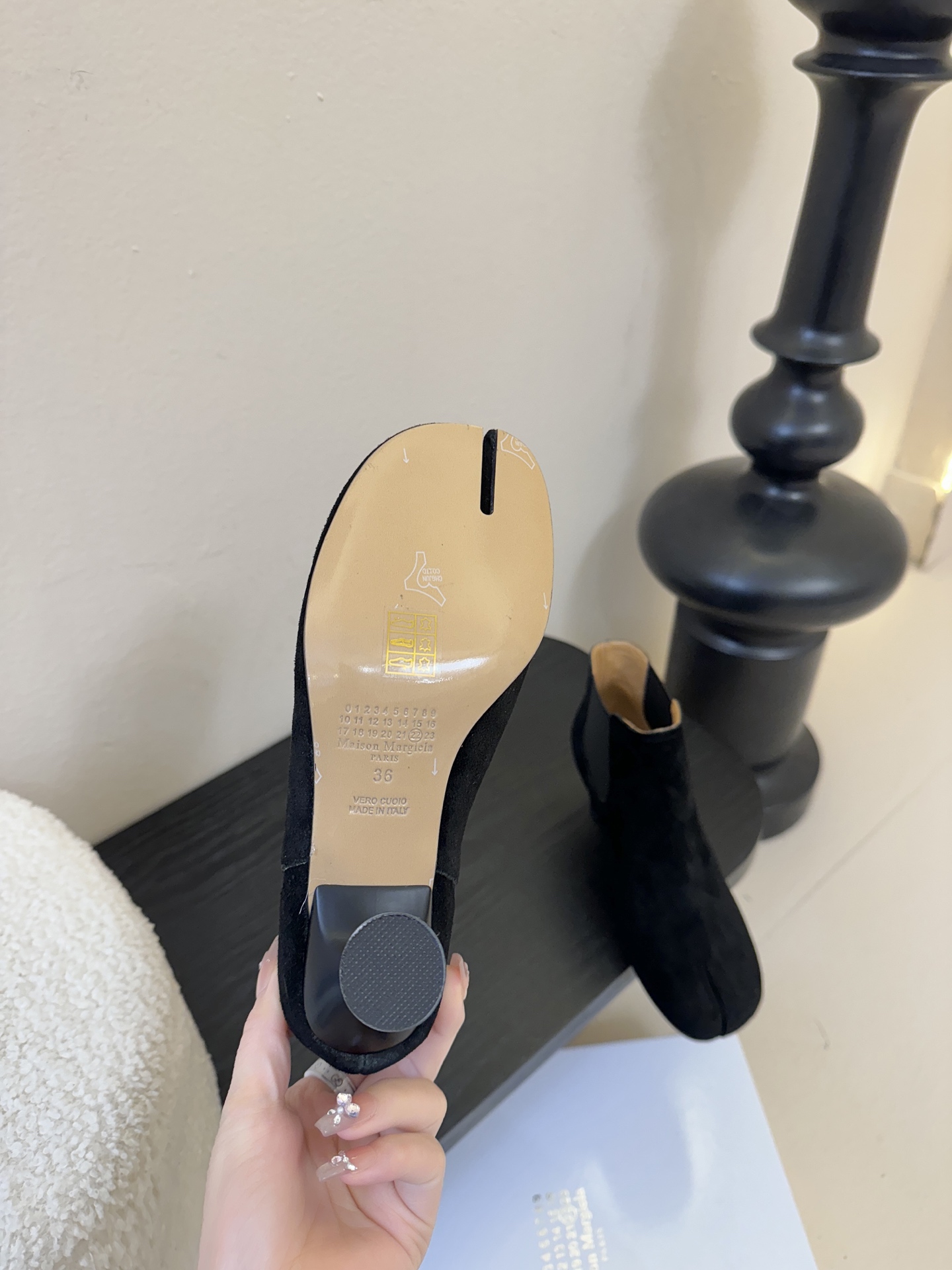 Maison Margiel* 玛吉拉分趾经典款矮跟娃娃头苹果头短靴MM6家tabi分趾鞋靴2025新品