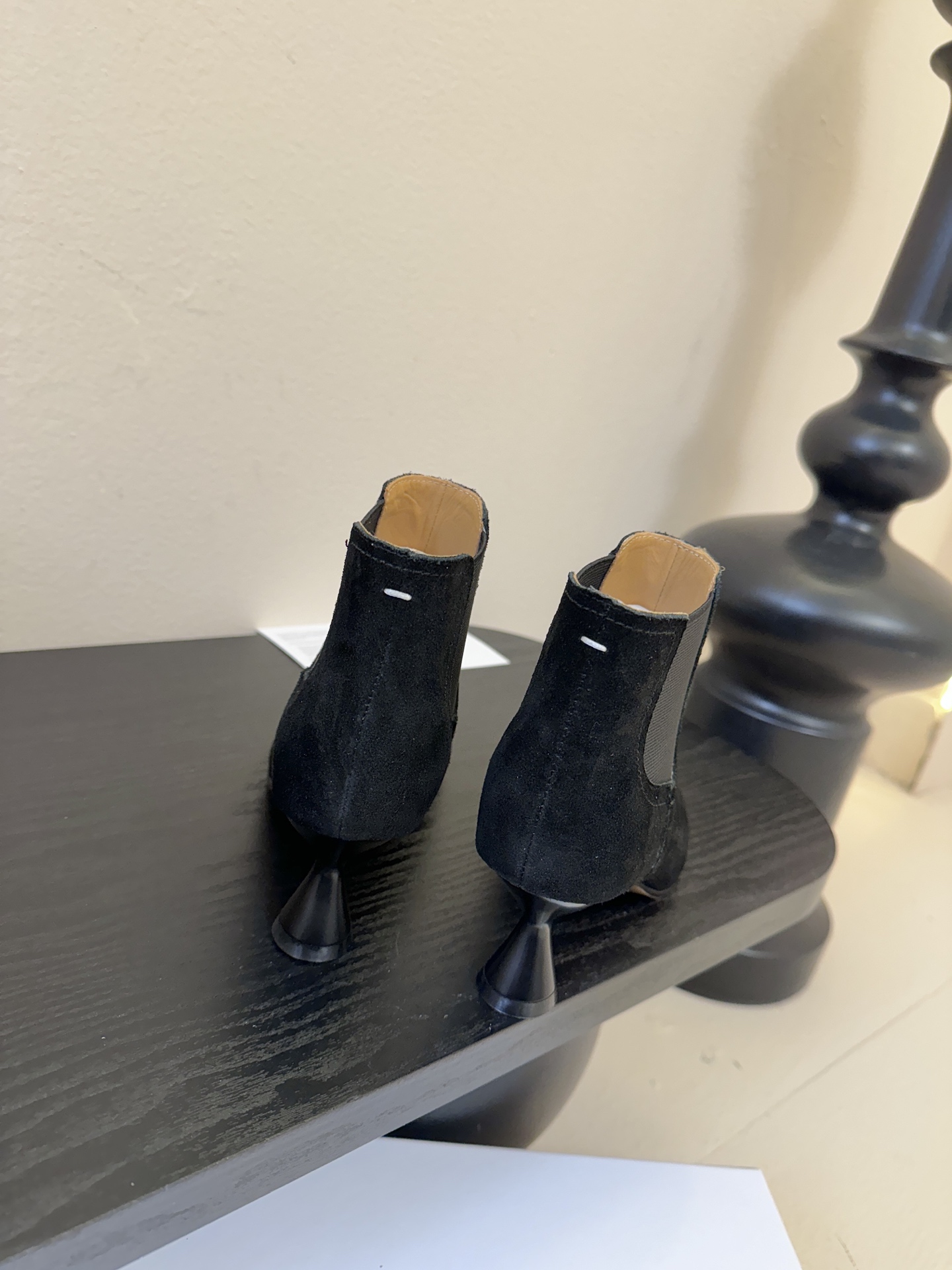 Maison Margiel* 玛吉拉分趾经典款矮跟娃娃头苹果头短靴MM6家tabi分趾鞋靴2025新品