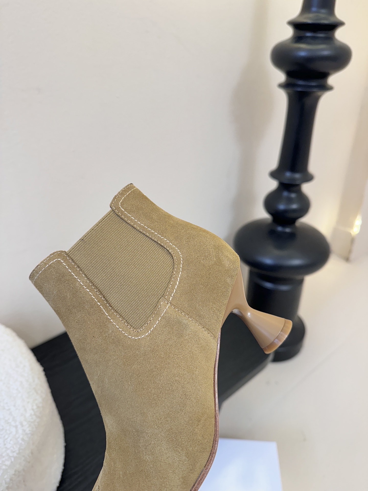 Maison Margiel* 玛吉拉分趾经典款矮跟娃娃头苹果头短靴MM6家tabi分趾鞋靴2025新品