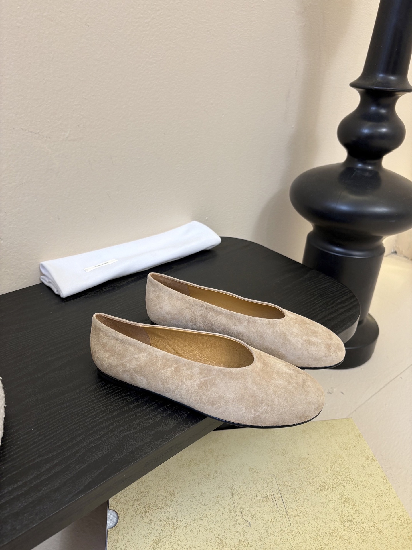 The ro*26早春新款玛丽珍平底单鞋跳舞鞋奶奶鞋！很少会看到一款跳舞鞋会做到这么精细、而且对脚的包容