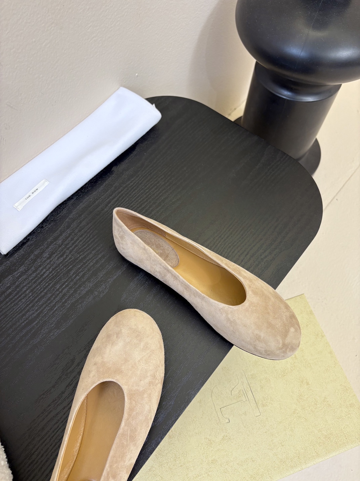 The ro*26早春新款玛丽珍平底单鞋跳舞鞋奶奶鞋！很少会看到一款跳舞鞋会做到这么精细、而且对脚的包容