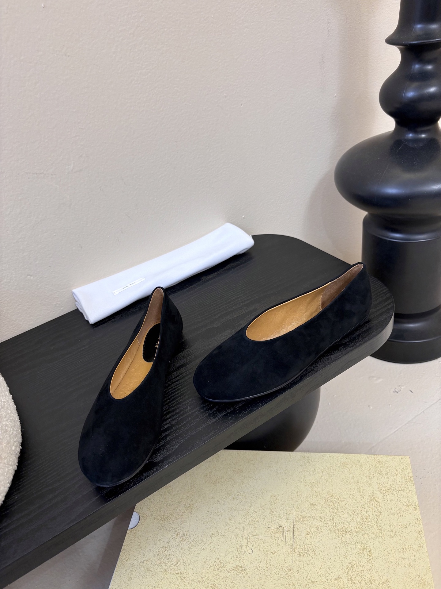 The ro*26早春新款玛丽珍平底单鞋跳舞鞋奶奶鞋！很少会看到一款跳舞鞋会做到这么精细、而且对脚的包容