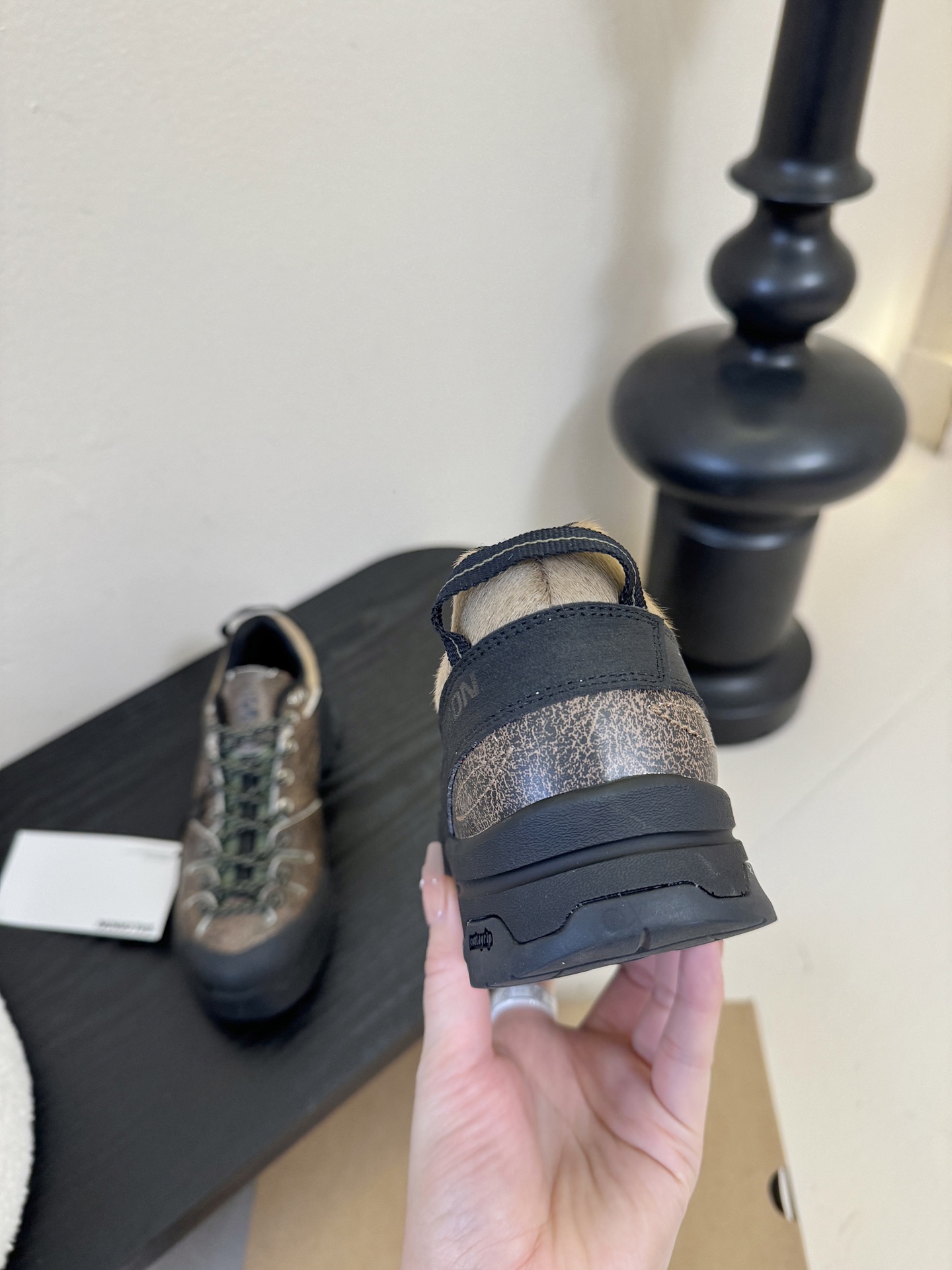 萨落蒙代购级别MM6针织SALOMON 联名款半拖鬼才设计师品牌，一个轻奢品牌‼️上脚很百搭哦，也很随脚