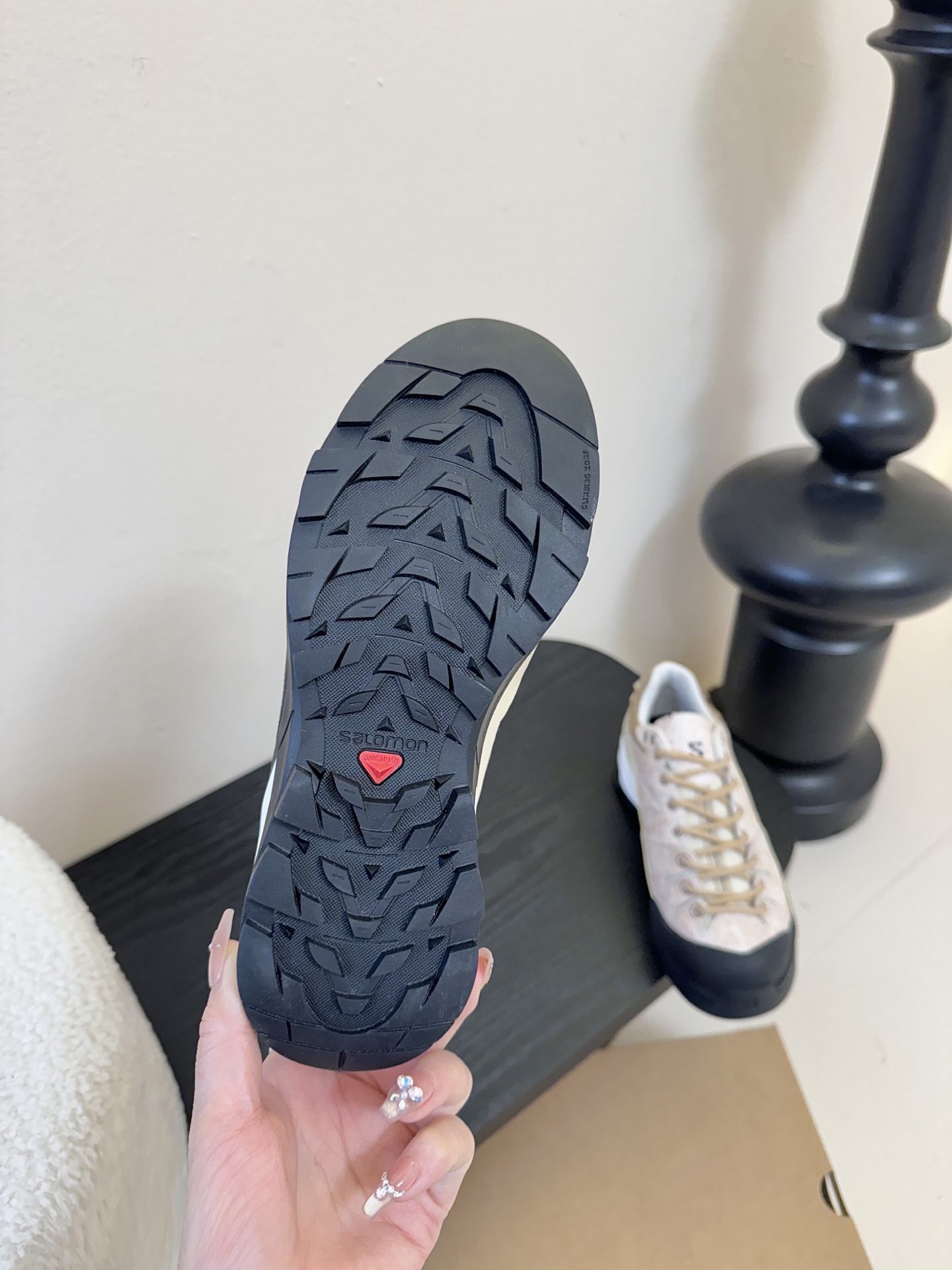 萨落蒙代购级别MM6针织SALOMON 联名款半拖鬼才设计师品牌，一个轻奢品牌‼️上脚很百搭哦，也很随脚