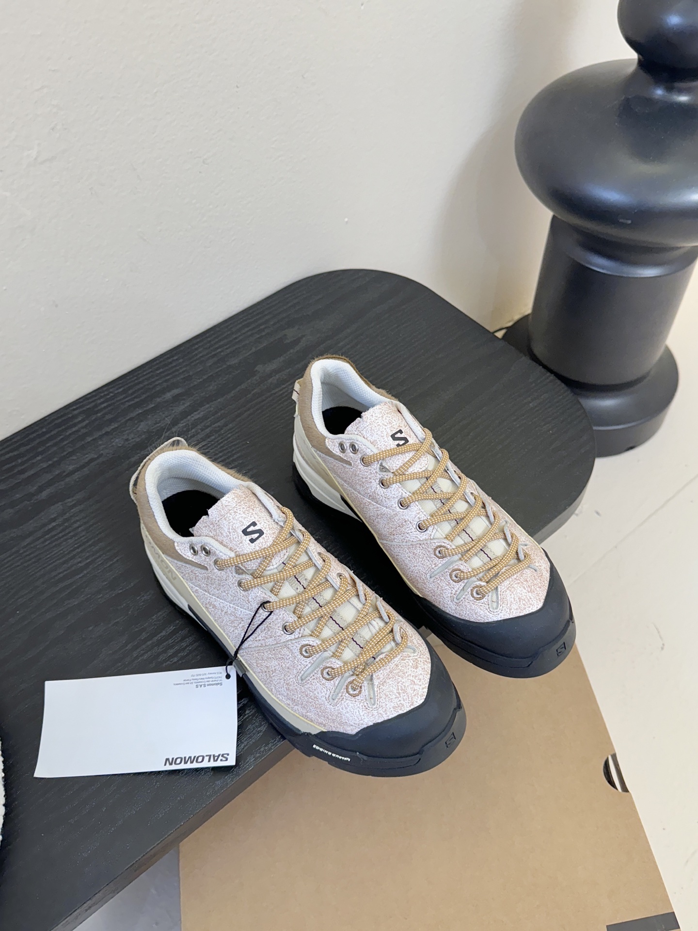 萨落蒙代购级别MM6针织SALOMON 联名款半拖鬼才设计师品牌，一个轻奢品牌‼️上脚很百搭哦，也很随脚