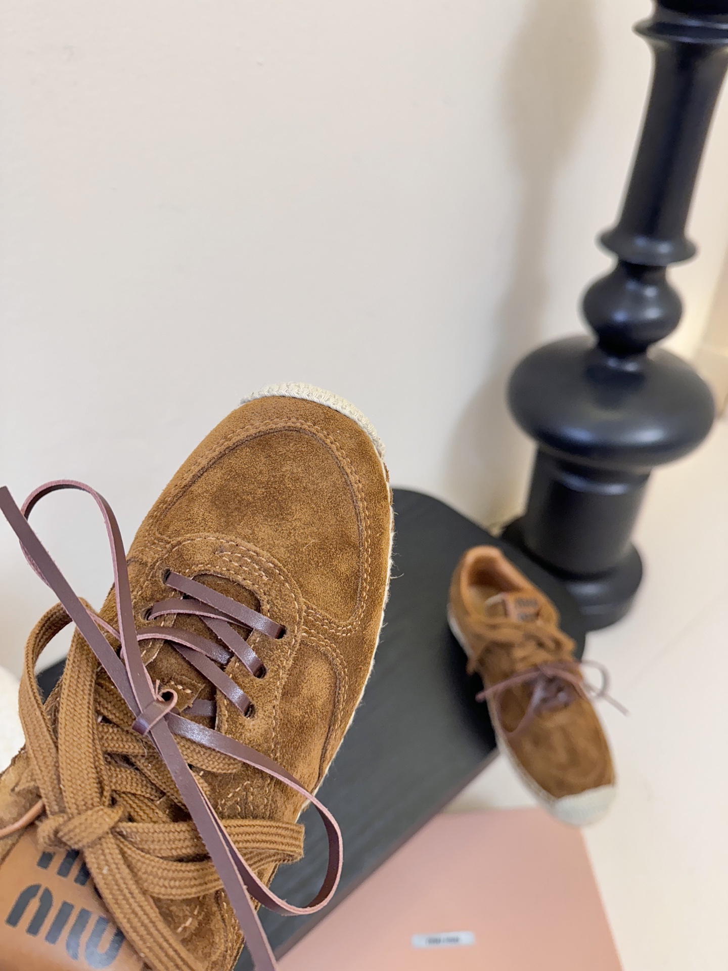 MiuMiu缪缪最新走秀款麻绳编织休闲鞋明星网红种草 国内外博主刷爆的一款 小红书种草系列 复古又时髦上