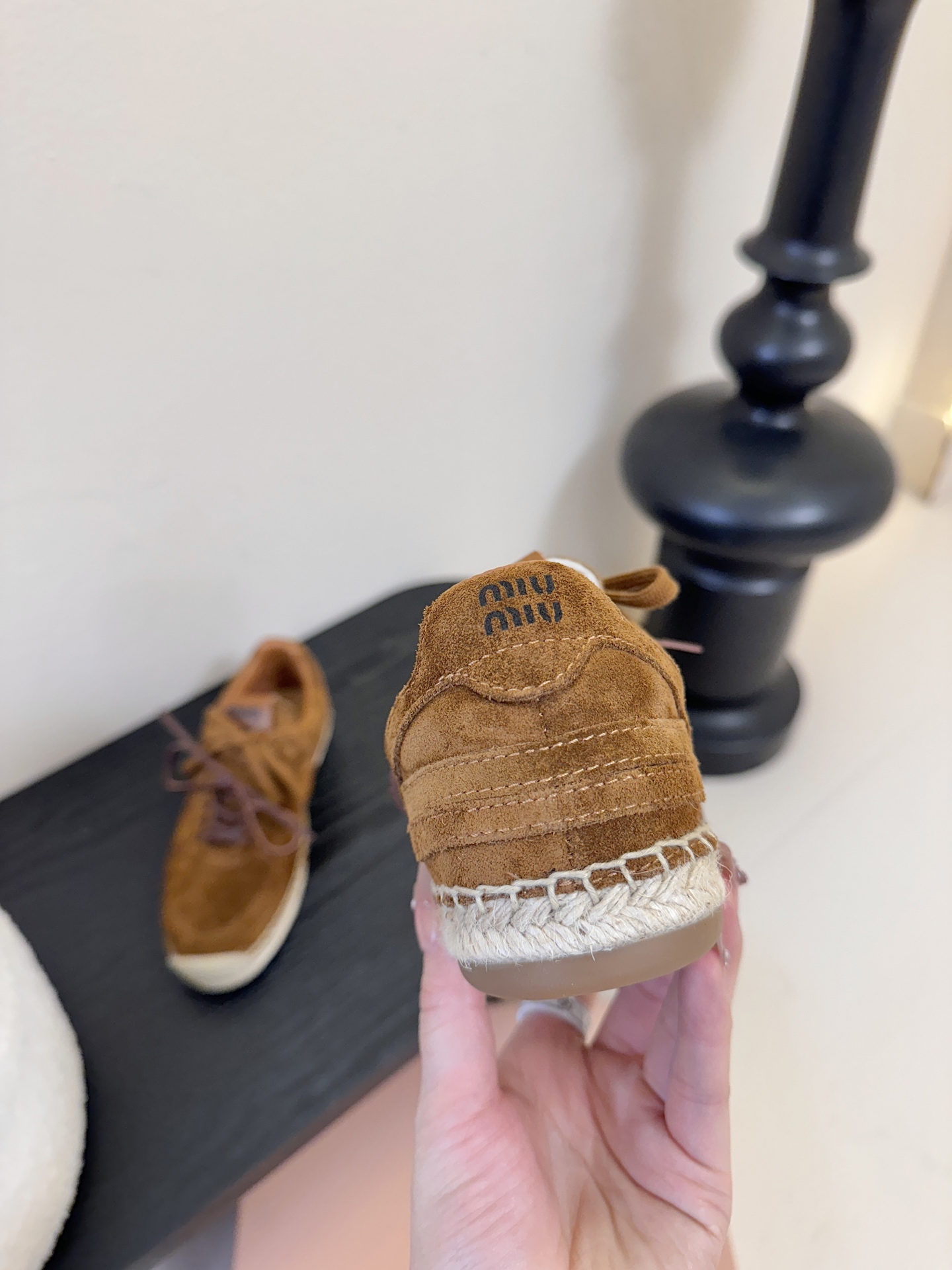 MiuMiu缪缪最新走秀款麻绳编织休闲鞋明星网红种草 国内外博主刷爆的一款 小红书种草系列 复古又时髦上