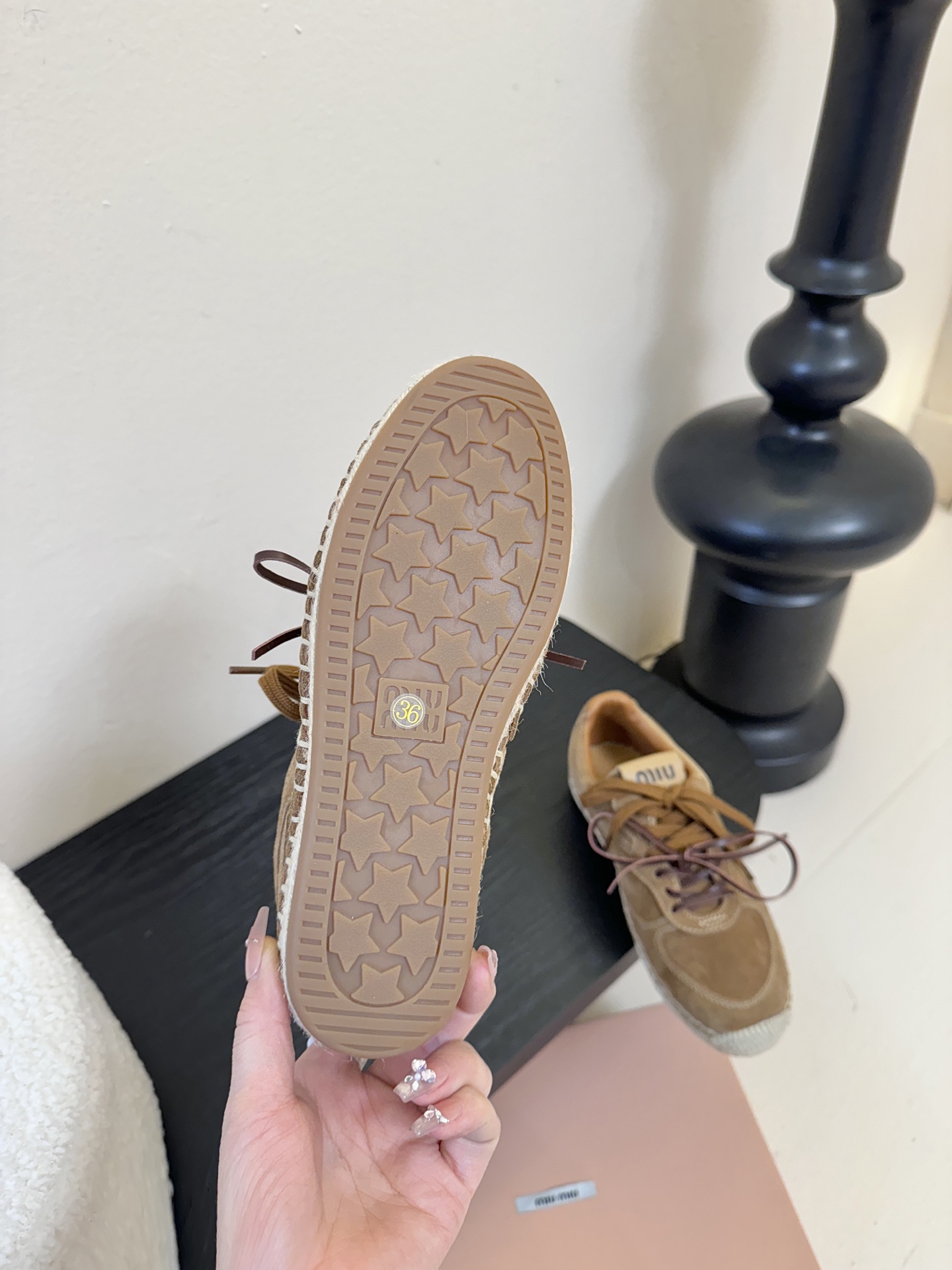 MiuMiu缪缪最新走秀款麻绳编织休闲鞋明星网红种草 国内外博主刷爆的一款 小红书种草系列 复古又时髦上