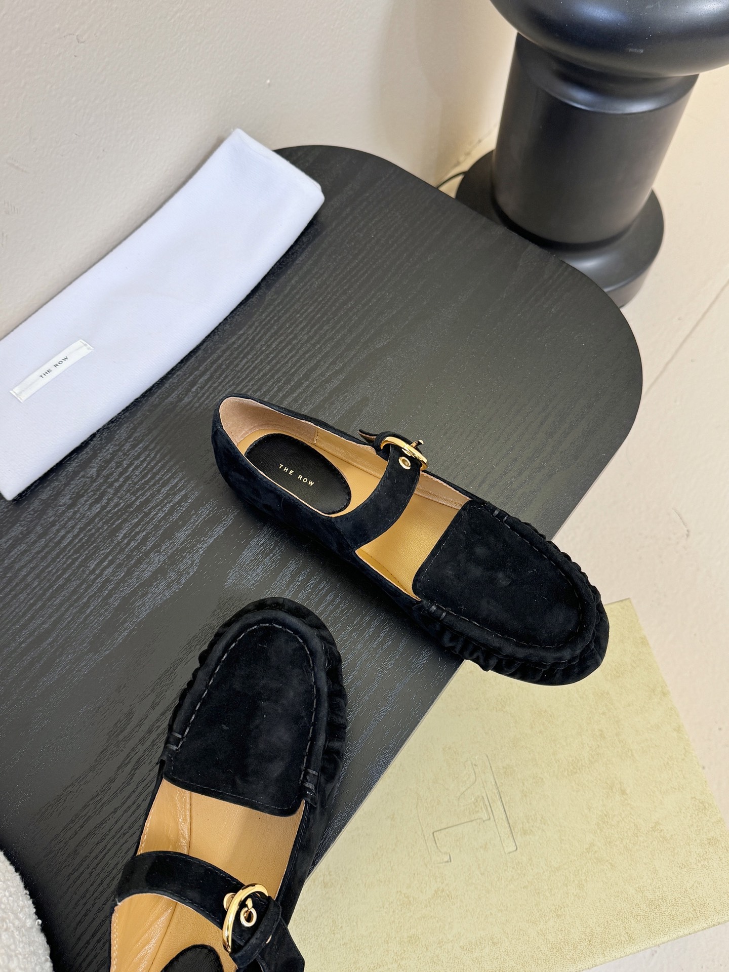 the ro*2026春夏新款简易一字扣带圆头平底鞋玛丽珍单鞋奶奶鞋！简易复古中性风！非常舒服的平底鞋，