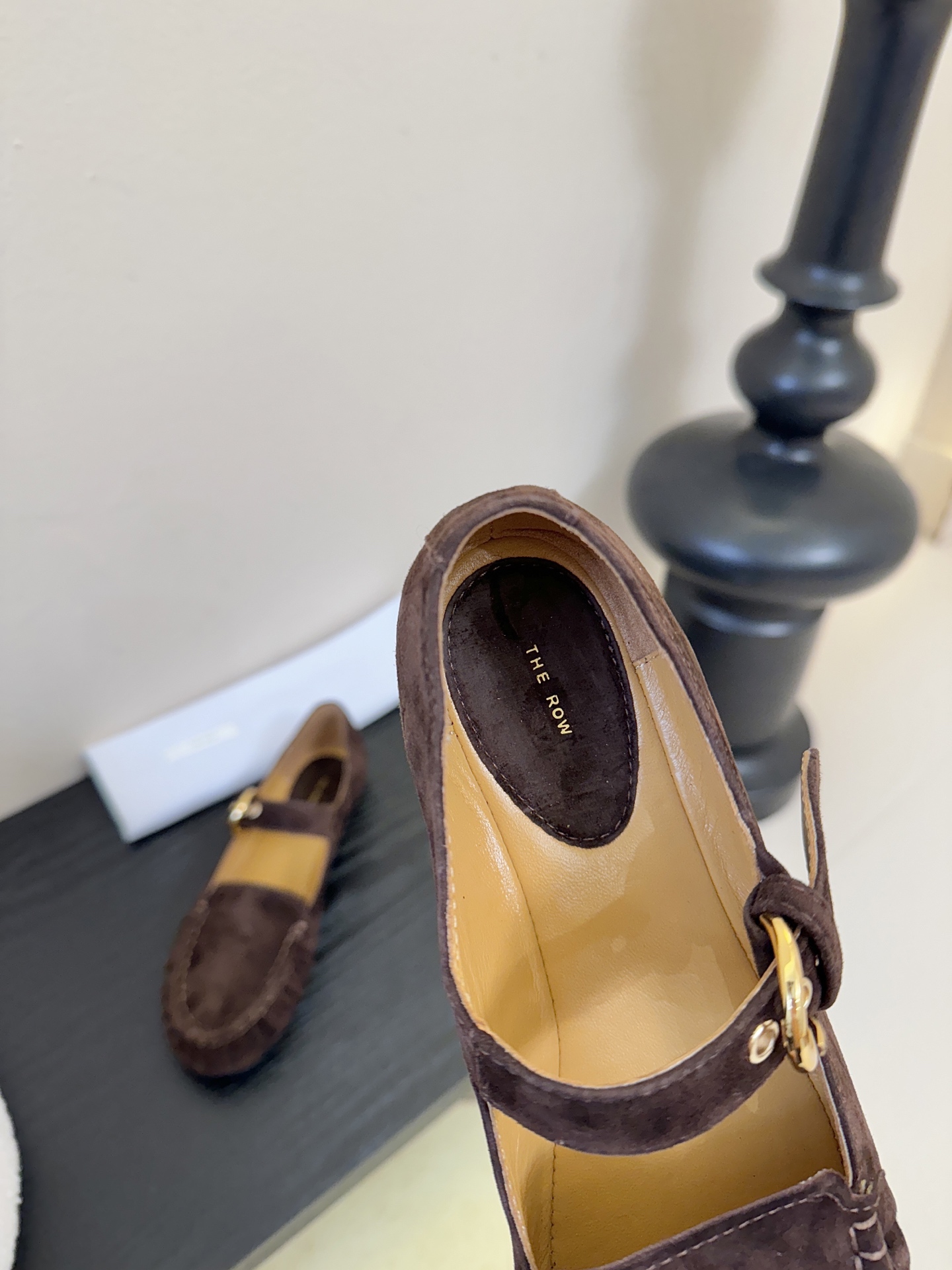 the ro*2026春夏新款简易一字扣带圆头平底鞋玛丽珍单鞋奶奶鞋！简易复古中性风！非常舒服的平底鞋，