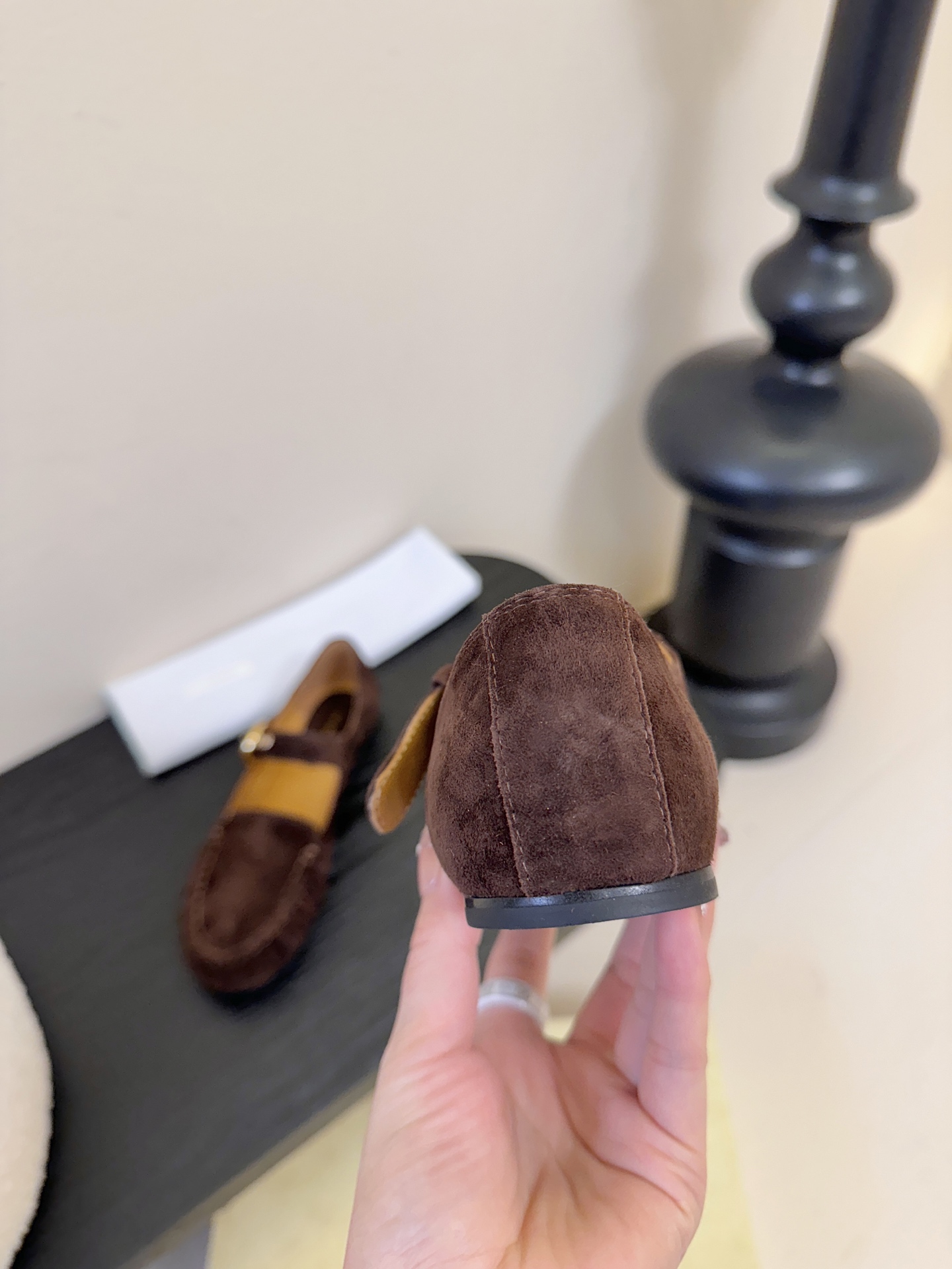 the ro*2026春夏新款简易一字扣带圆头平底鞋玛丽珍单鞋奶奶鞋！简易复古中性风！非常舒服的平底鞋，