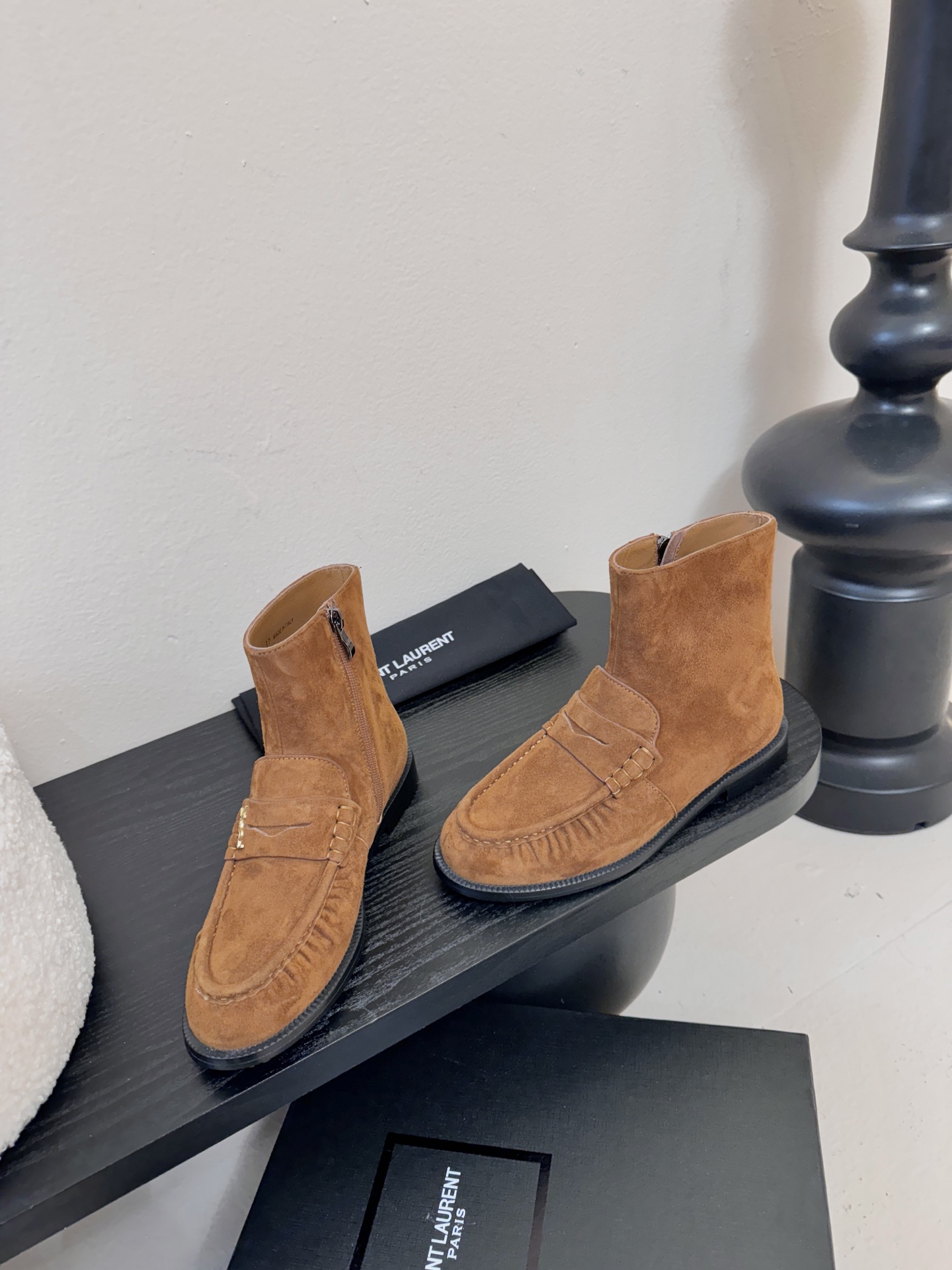 Saint Laurent圣罗兰秋冬最新款布洛克短靴 超多明星时尚博主种草 大小质感与原版完全一致✔️鞋