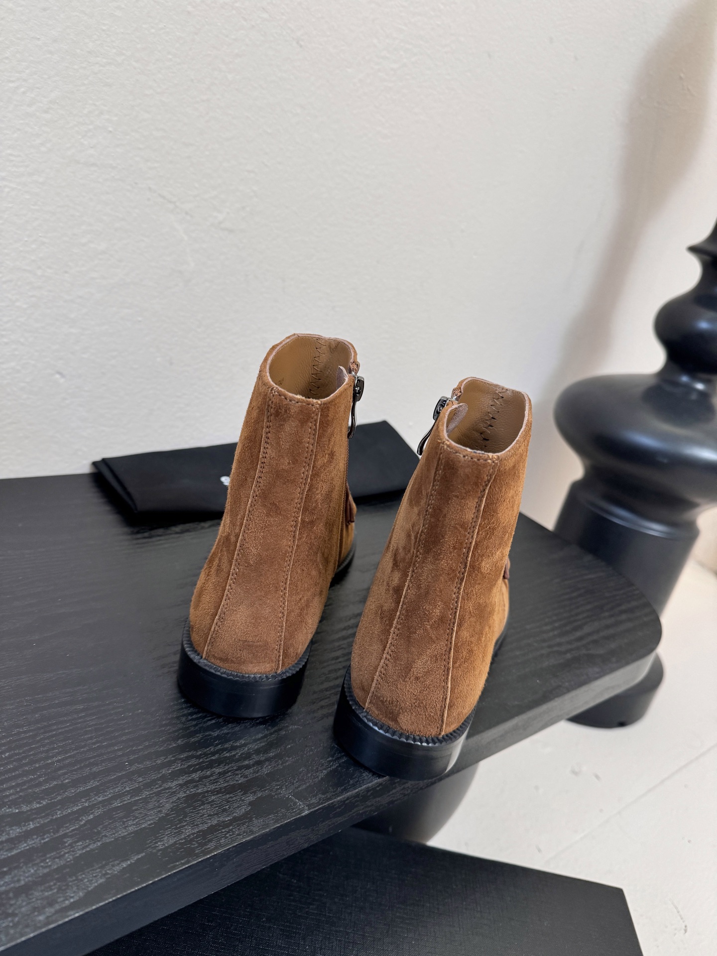 Saint Laurent圣罗兰秋冬最新款布洛克短靴 超多明星时尚博主种草 大小质感与原版完全一致✔️鞋