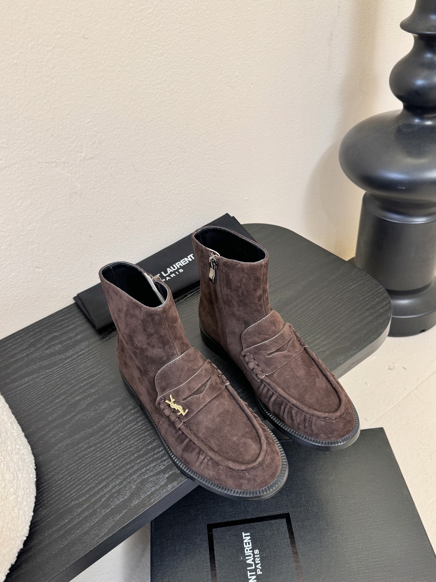 Saint Laurent圣罗兰秋冬最新款布洛克短靴 超多明星时尚博主种草 大小质感与原版完全一致✔️鞋
