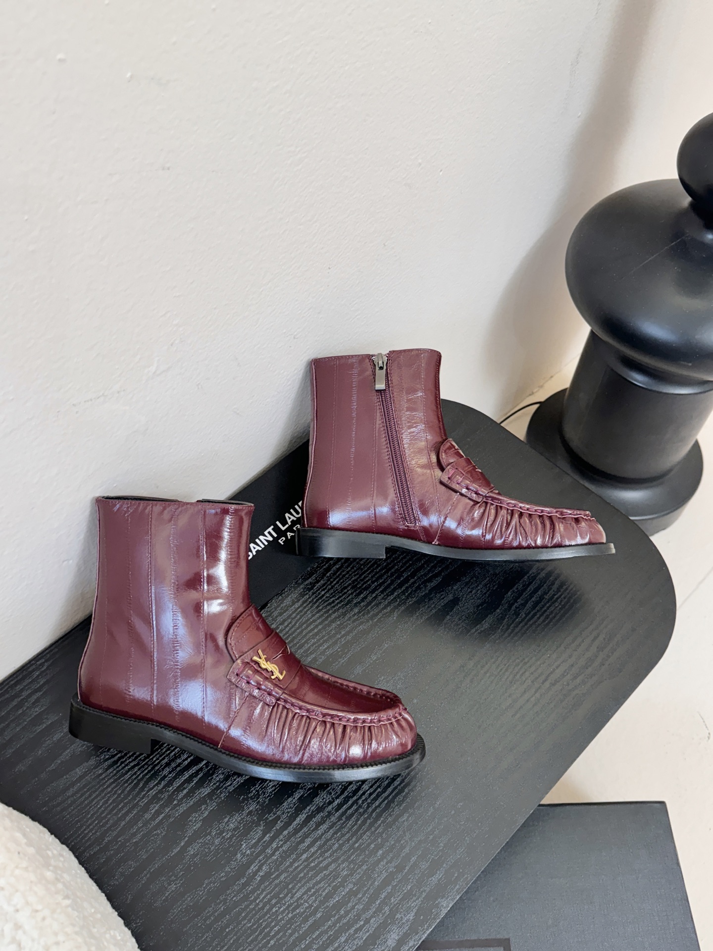 Saint Laurent圣罗兰秋冬最新款布洛克短靴 超多明星时尚博主种草 大小质感与原版完全一致✔️鞋