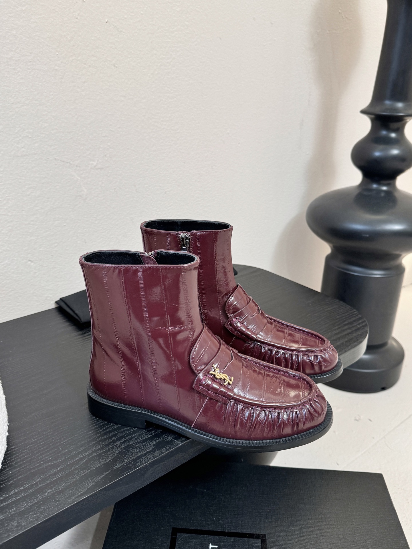 Saint Laurent圣罗兰秋冬最新款布洛克短靴 超多明星时尚博主种草 大小质感与原版完全一致✔️鞋