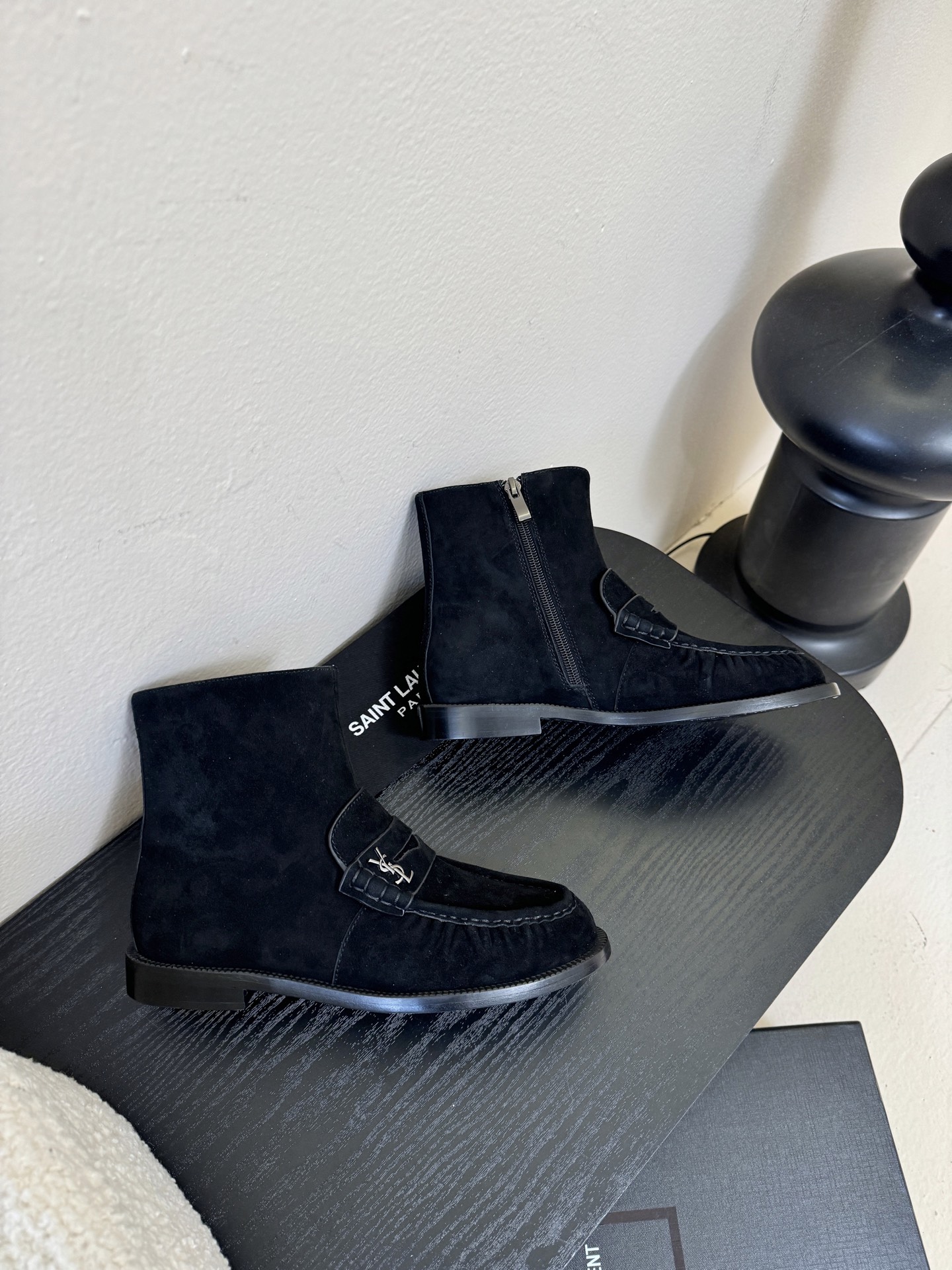 Saint Laurent圣罗兰秋冬最新款布洛克短靴 超多明星时尚博主种草 大小质感与原版完全一致✔️鞋