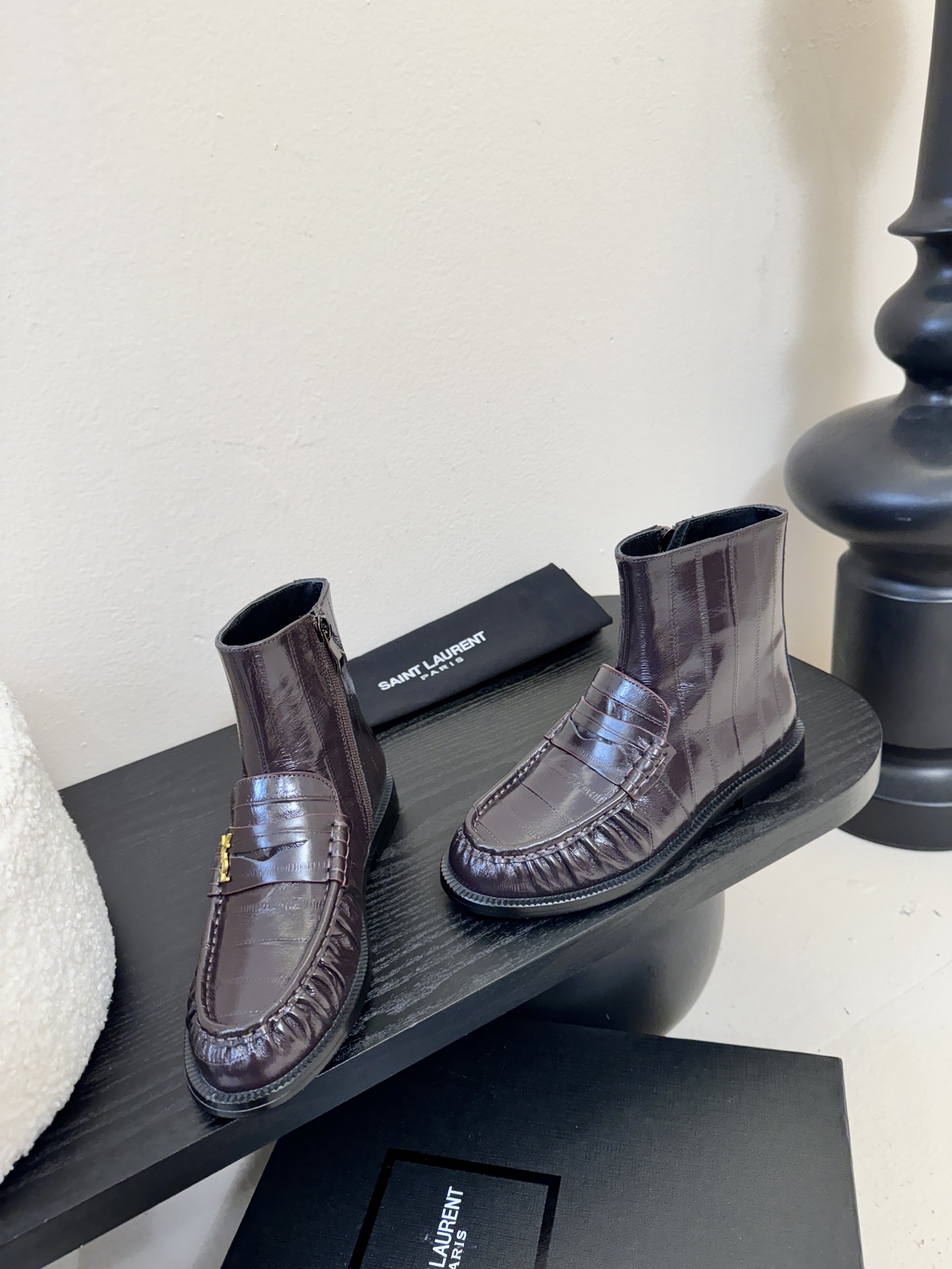 Saint Laurent圣罗兰秋冬最新款布洛克短靴 超多明星时尚博主种草 大小质感与原版完全一致✔️鞋