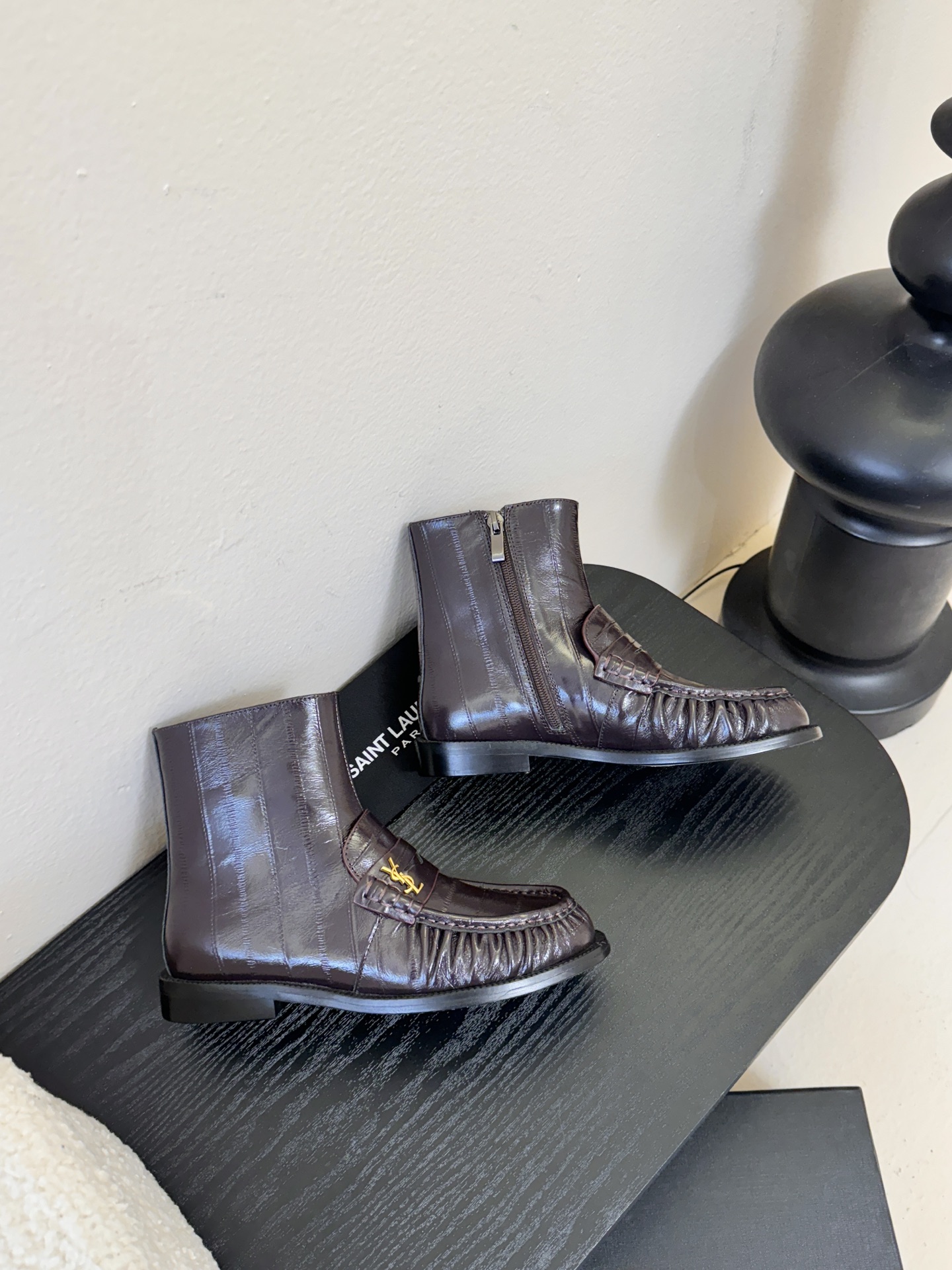 Saint Laurent圣罗兰秋冬最新款布洛克短靴 超多明星时尚博主种草 大小质感与原版完全一致✔️鞋