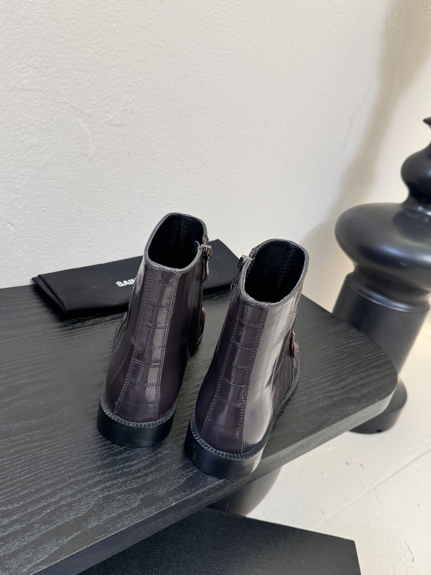Saint Laurent圣罗兰秋冬最新款布洛克短靴 超多明星时尚博主种草 大小质感与原版完全一致✔️鞋