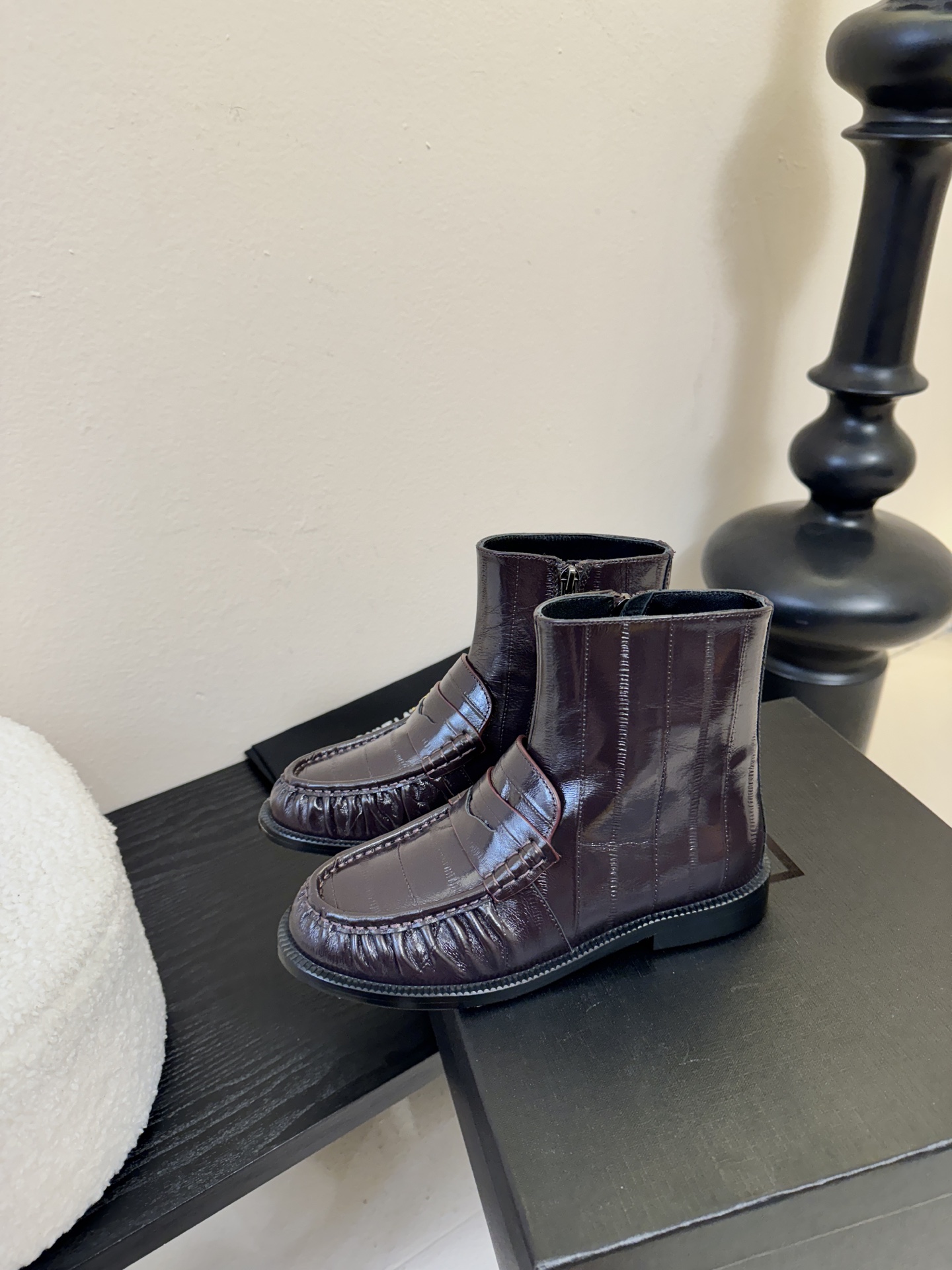 Saint Laurent圣罗兰秋冬最新款布洛克短靴 超多明星时尚博主种草 大小质感与原版完全一致✔️鞋