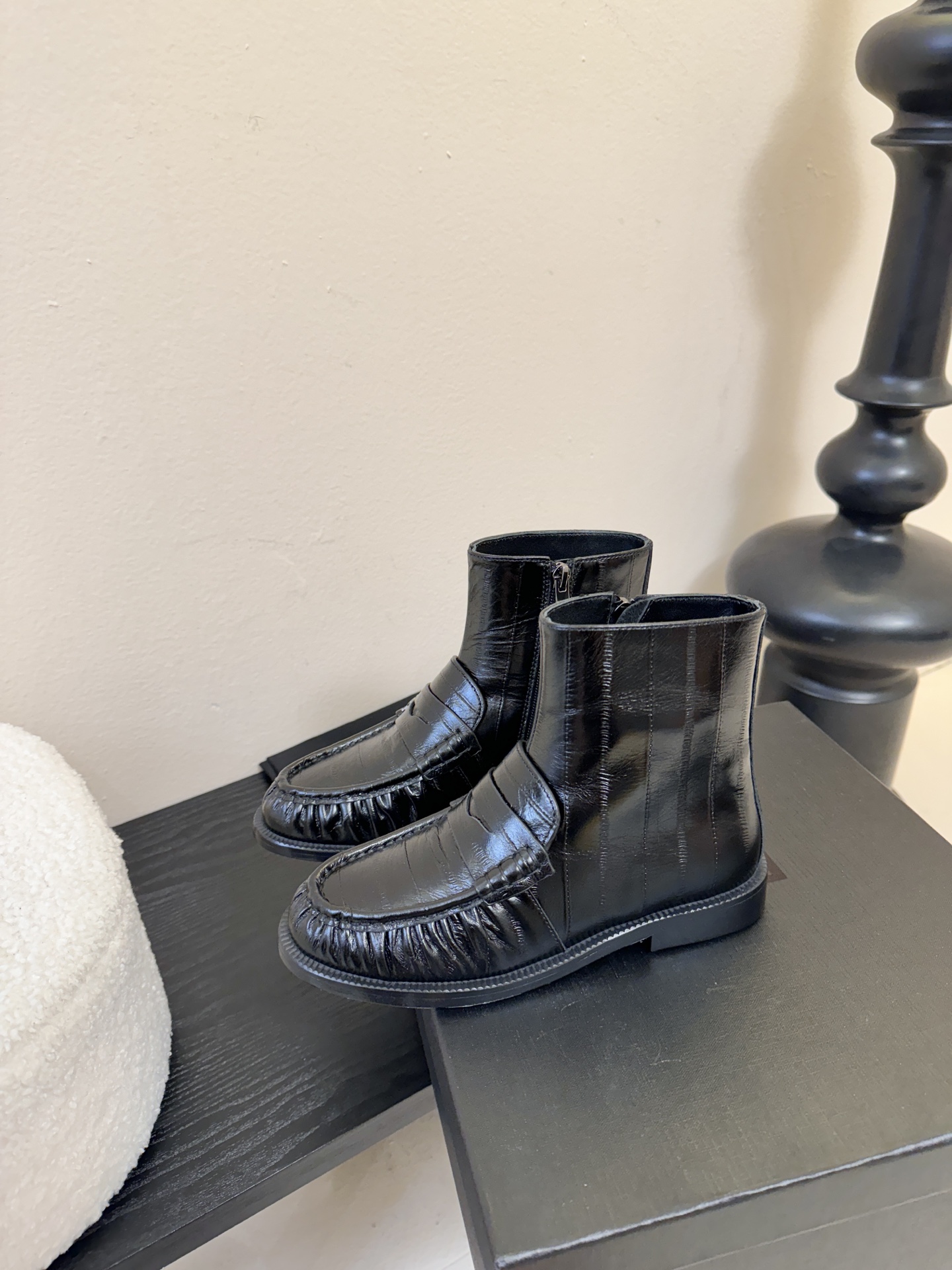 Saint Laurent圣罗兰秋冬最新款布洛克短靴 超多明星时尚博主种草 大小质感与原版完全一致✔️鞋
