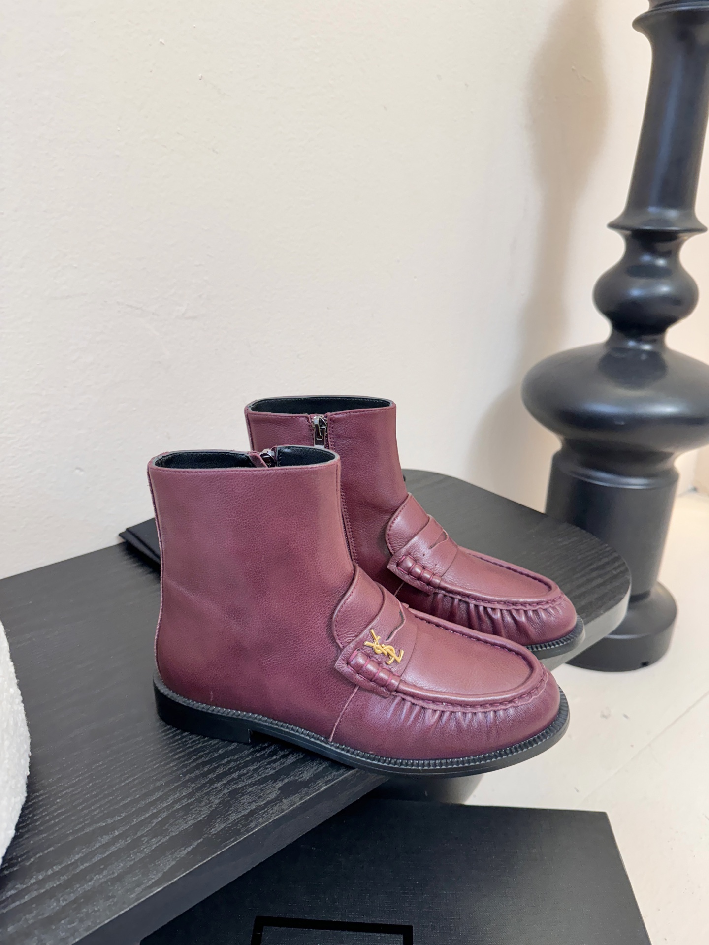 Saint Laurent圣罗兰秋冬最新款布洛克短靴 超多明星时尚博主种草 大小质感与原版完全一致✔️鞋